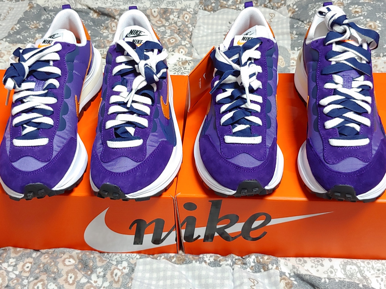 Nike x Sacai VaporWaffle Dark Iris 착용 스타일 - 2