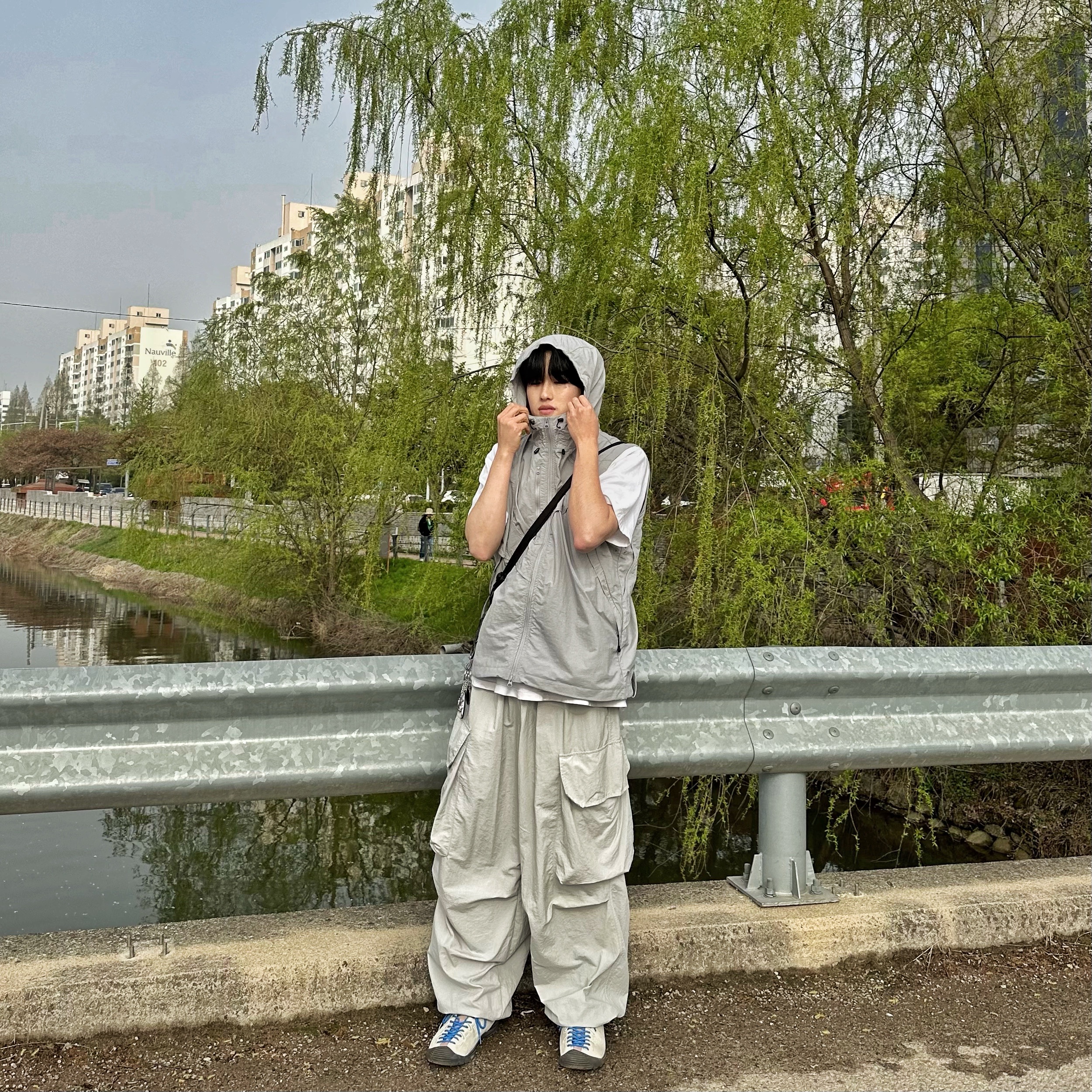Sansan Gear 2Way Wave Jacket Blue Grey - 24SS, (W) Keen Jasper Suede Sneakers Birch Fawn 착용 스타일 - 1