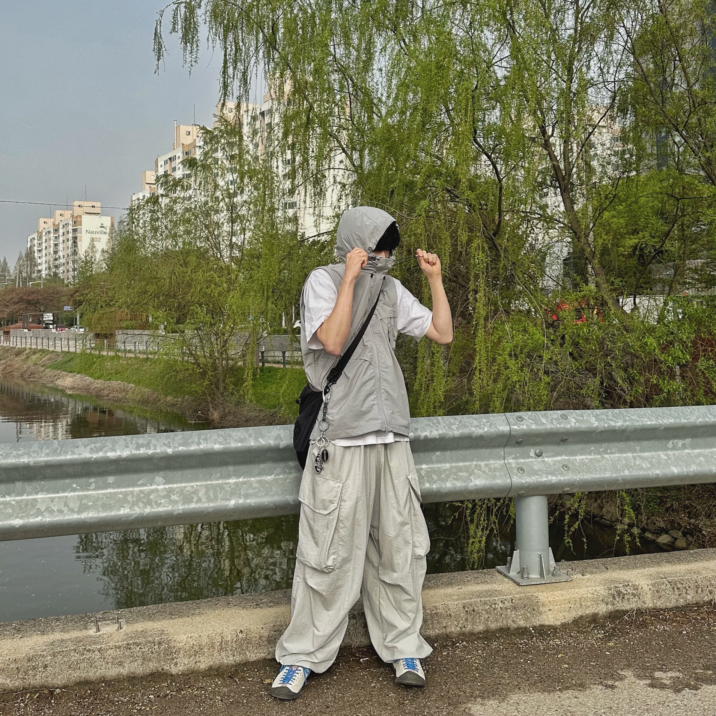 Sansan Gear 2Way Wave Jacket Blue Grey - 24SS, (W) Keen Jasper Suede Sneakers Birch Fawn 착용 스타일 - 2