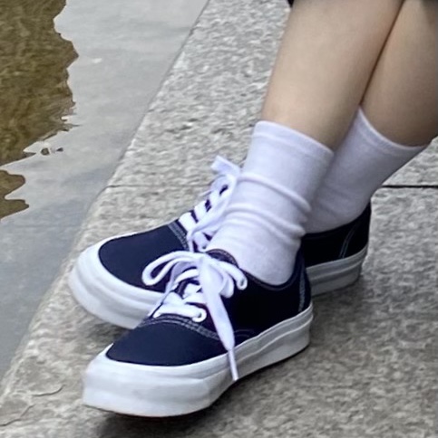 Vans Vault OG Authentic LX Navy 착용 스타일