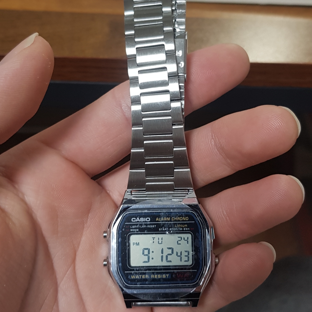 Casio A-158WA-1 착용 스타일