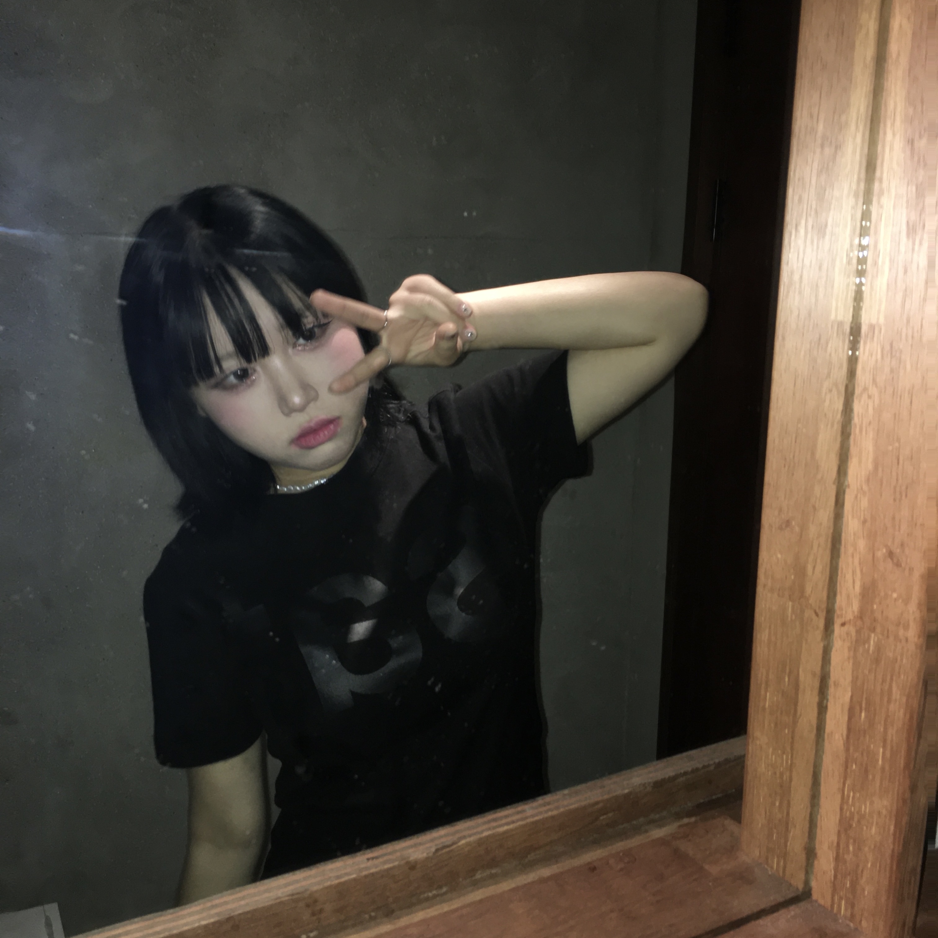 [KREAM 단독] Safarispot 1/2 Basic Safari T-Shirt Black 착용 스타일 - 1