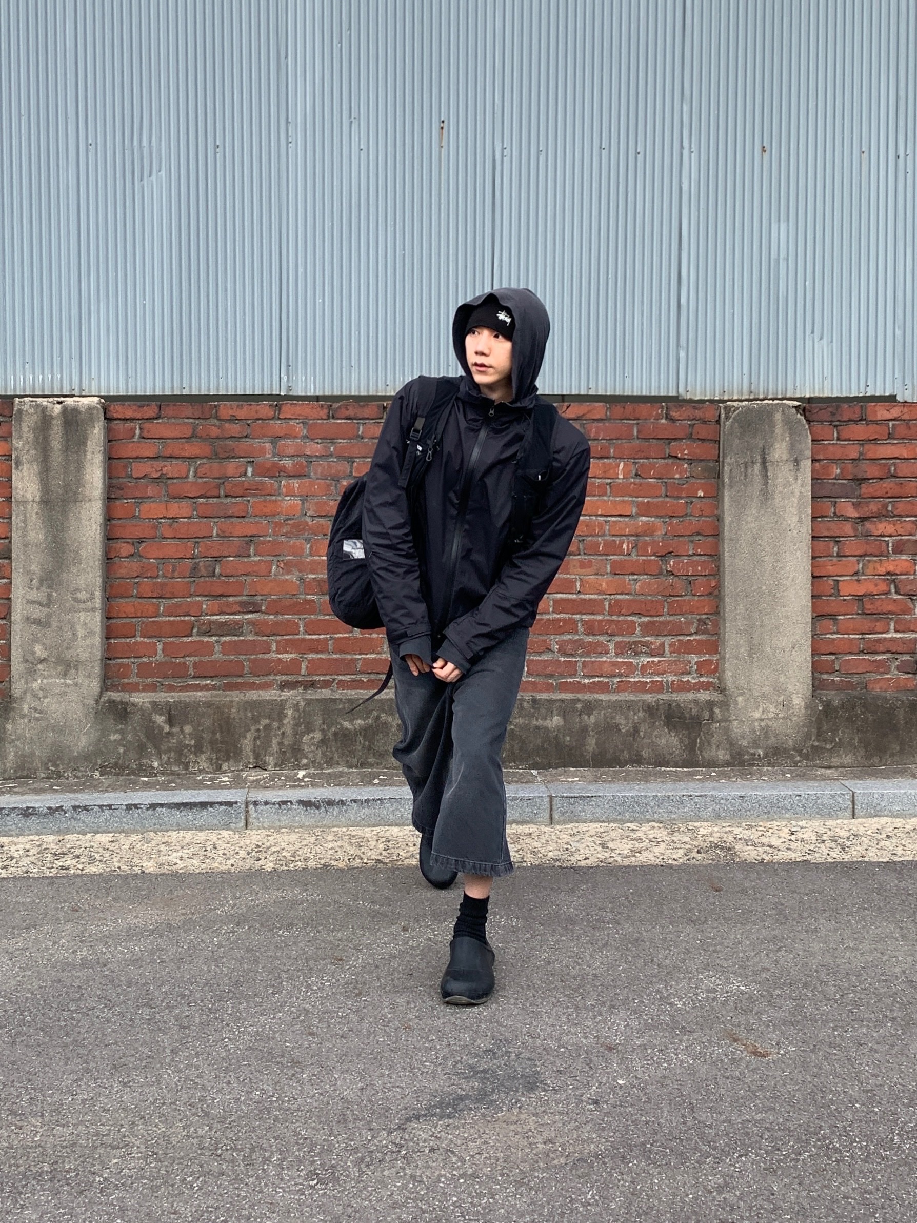 Stussy Basic Skullcap Beanie Black, Our Legacy Slim Backpack Black Dense Liquid Nylon 착용 스타일 - 6