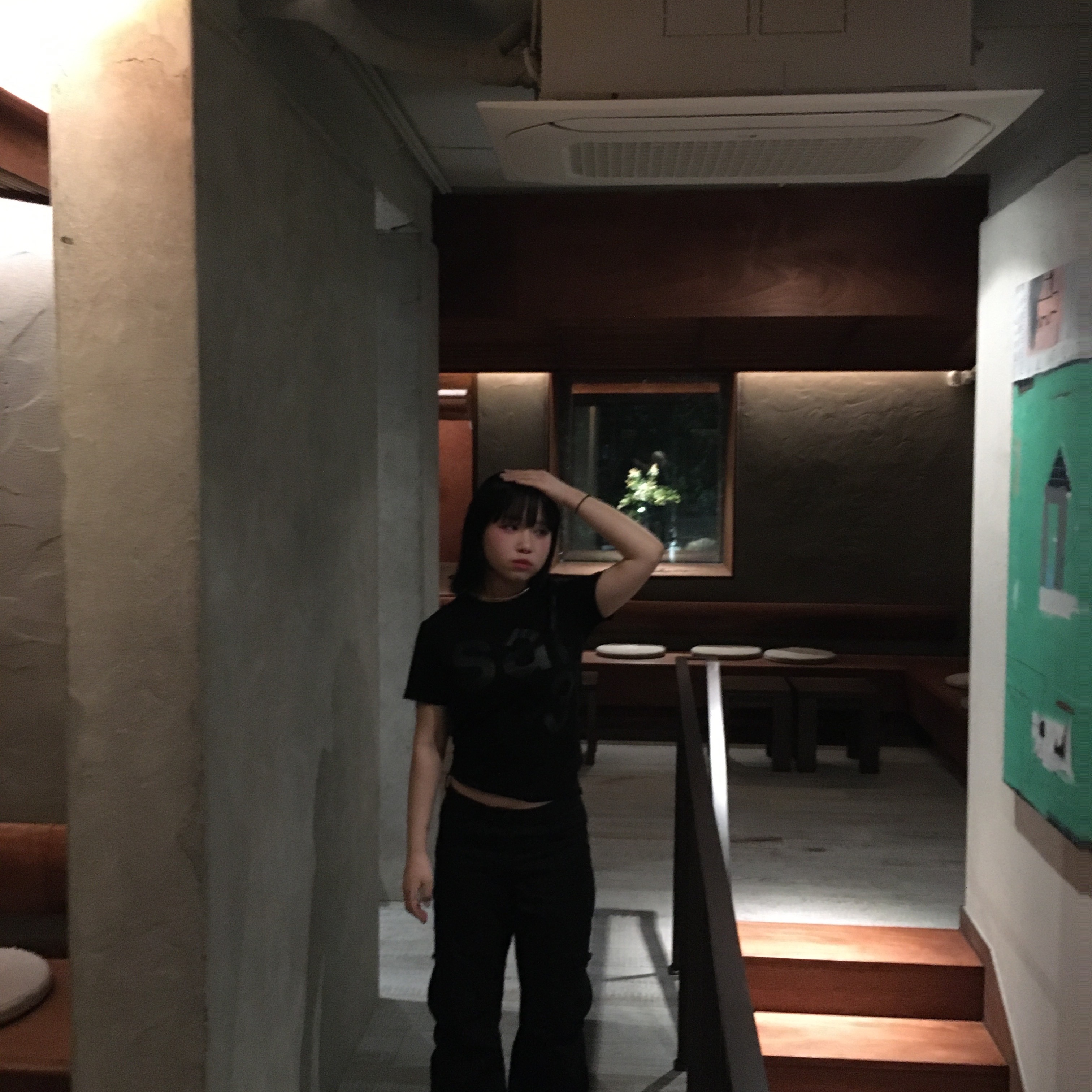 [KREAM 단독] Safarispot 1/2 Basic Safari T-Shirt Black 착용 스타일 - 2