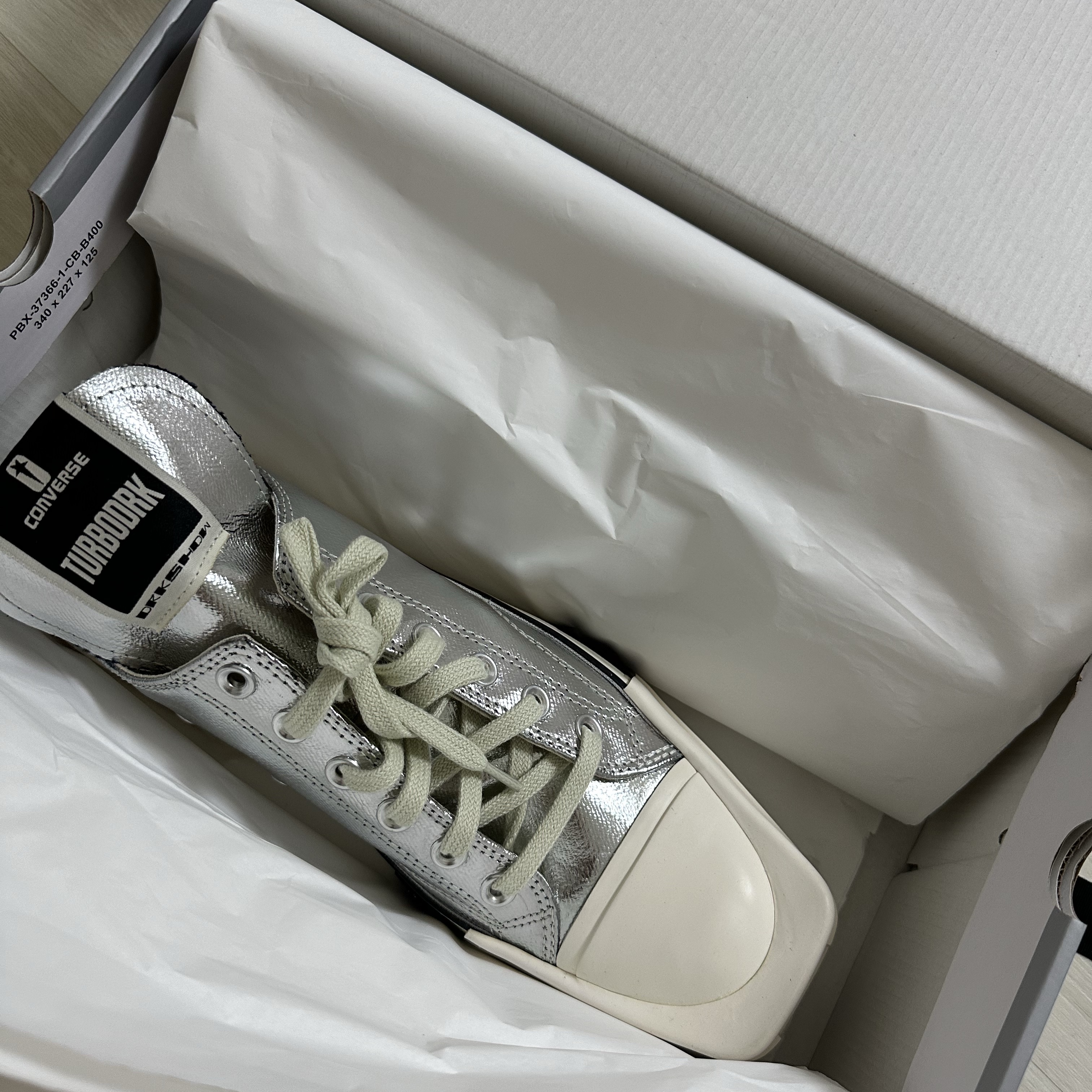 Converse x Drkshdw Turbodrk Chuck 70 Ox Silver Lacquered Denim 착용 스타일