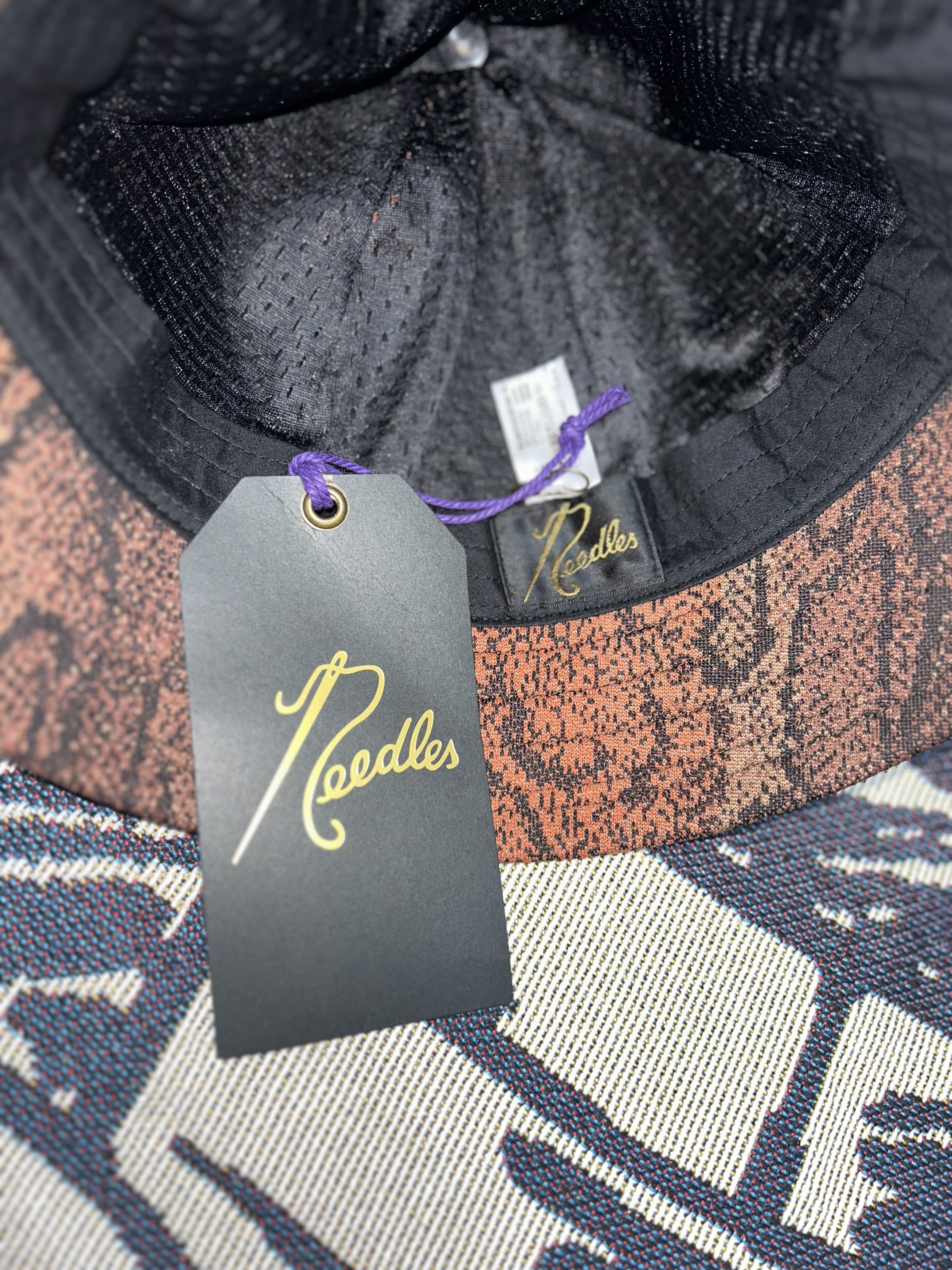 Needles Bermuda Hat Poly Jacquard Python 착용 스타일 - 4
