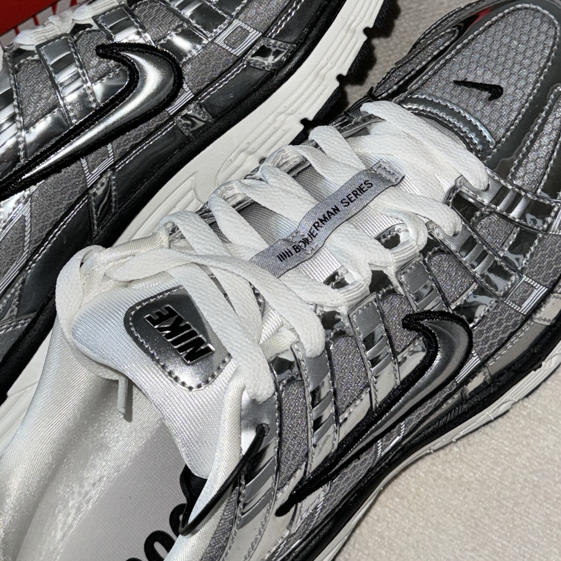 Nike P-6000 Metallic Silver 착용 스타일 - 2