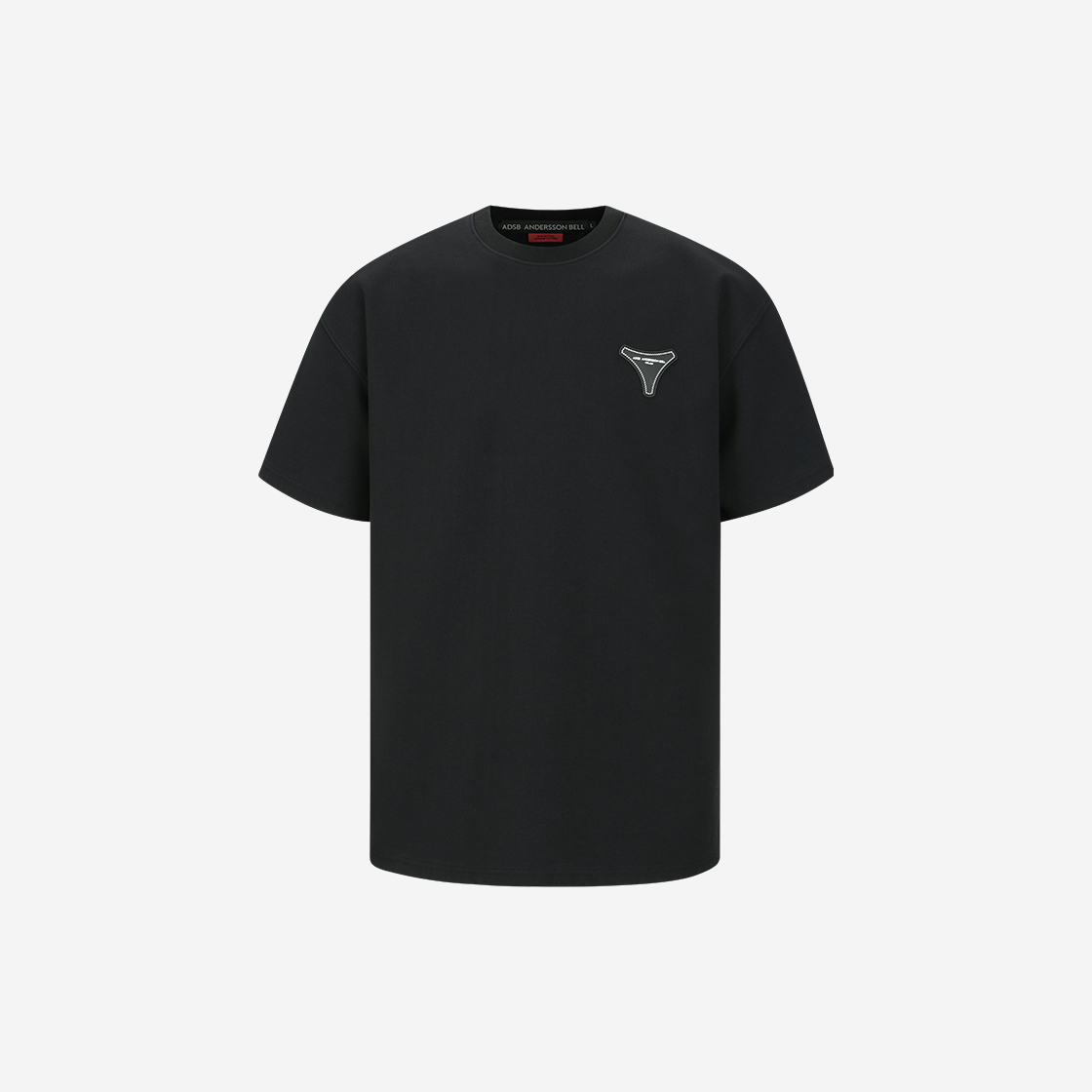 ★【ANDERSSON BELL】★STOOL STOOL PATCH LOGO T-SHIRT.S★ anderssonbell | UNISEX STOOL PATCH LOGO T-SHIRTS - 프리미엄
