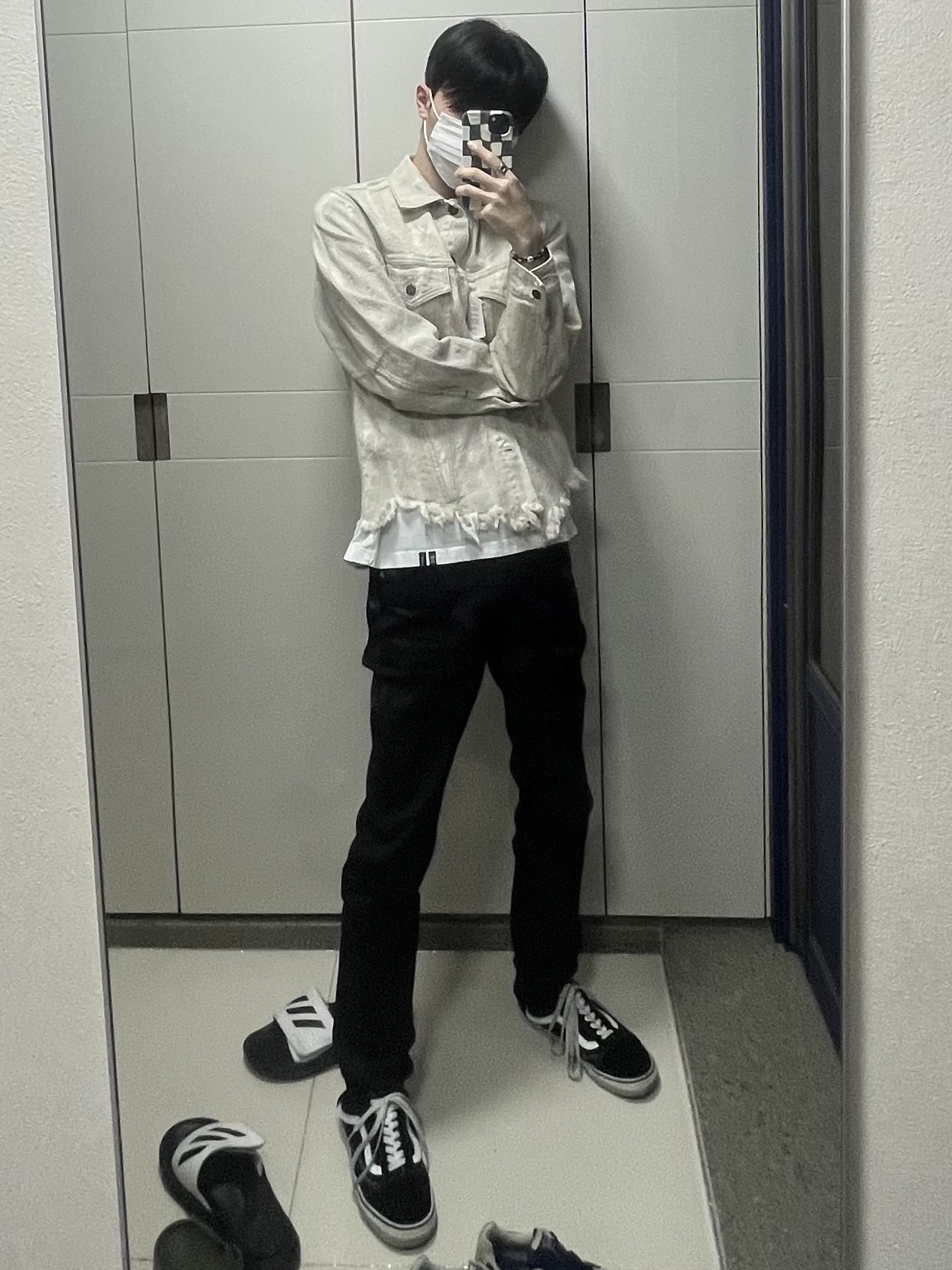 Kapital 12 oz. Feather Denim 3rd Jacket White 착용 스타일