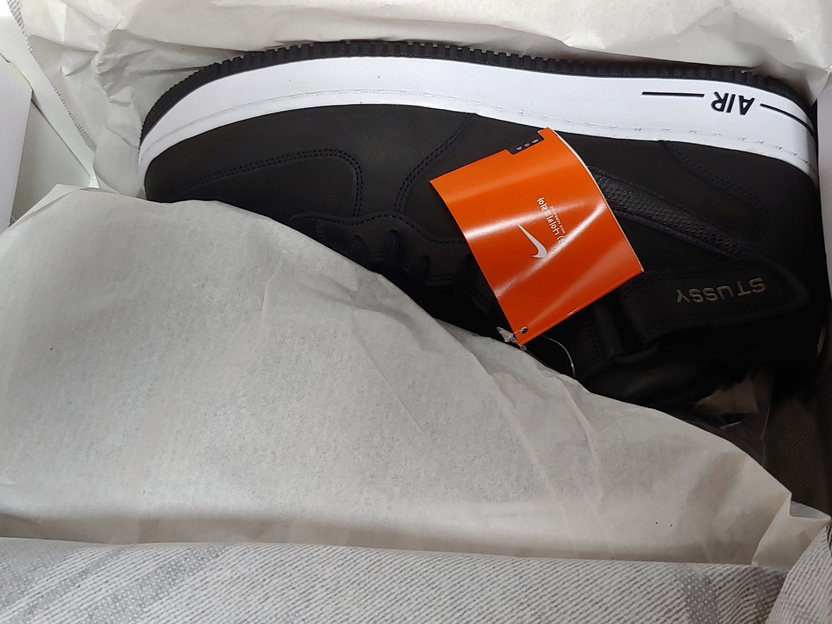 Nike x Stussy Air Force 1 '07 Mid SP Black and Light Bone, Nike x Stussy Air Force 1 '07 Mid SP Black 착용 스타일 - 2