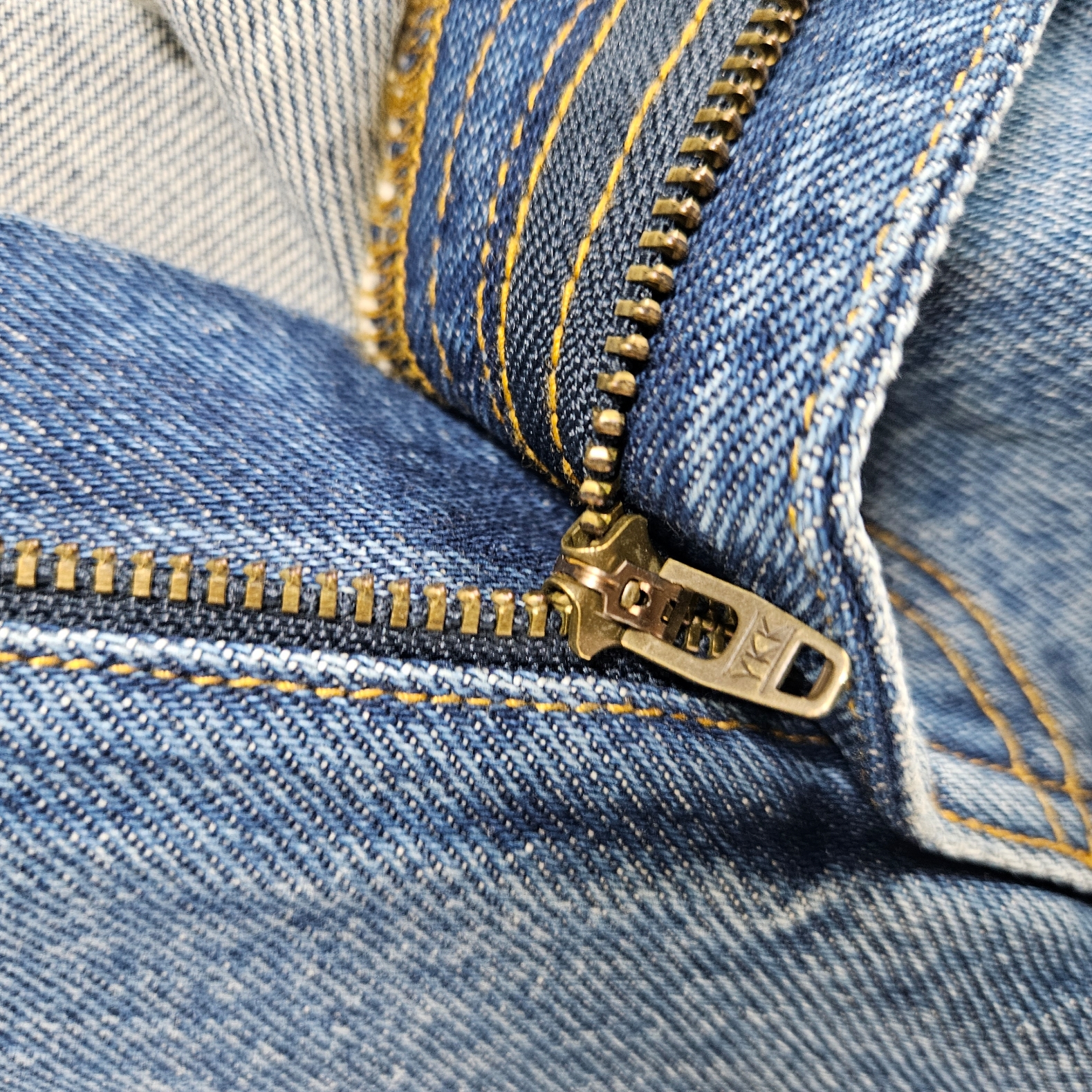Supreme Double Knee Painter Pant Washed Indigo - 24SS, Supreme S Logo Loose Fit Jean Washed Blue - 24SS 착용 스타일 - 5