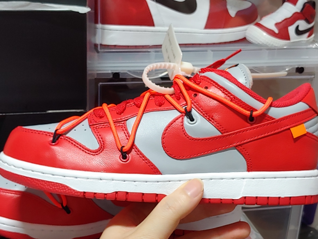 Nike x Off-White Dunk Low University Red 착용 스타일 - 2