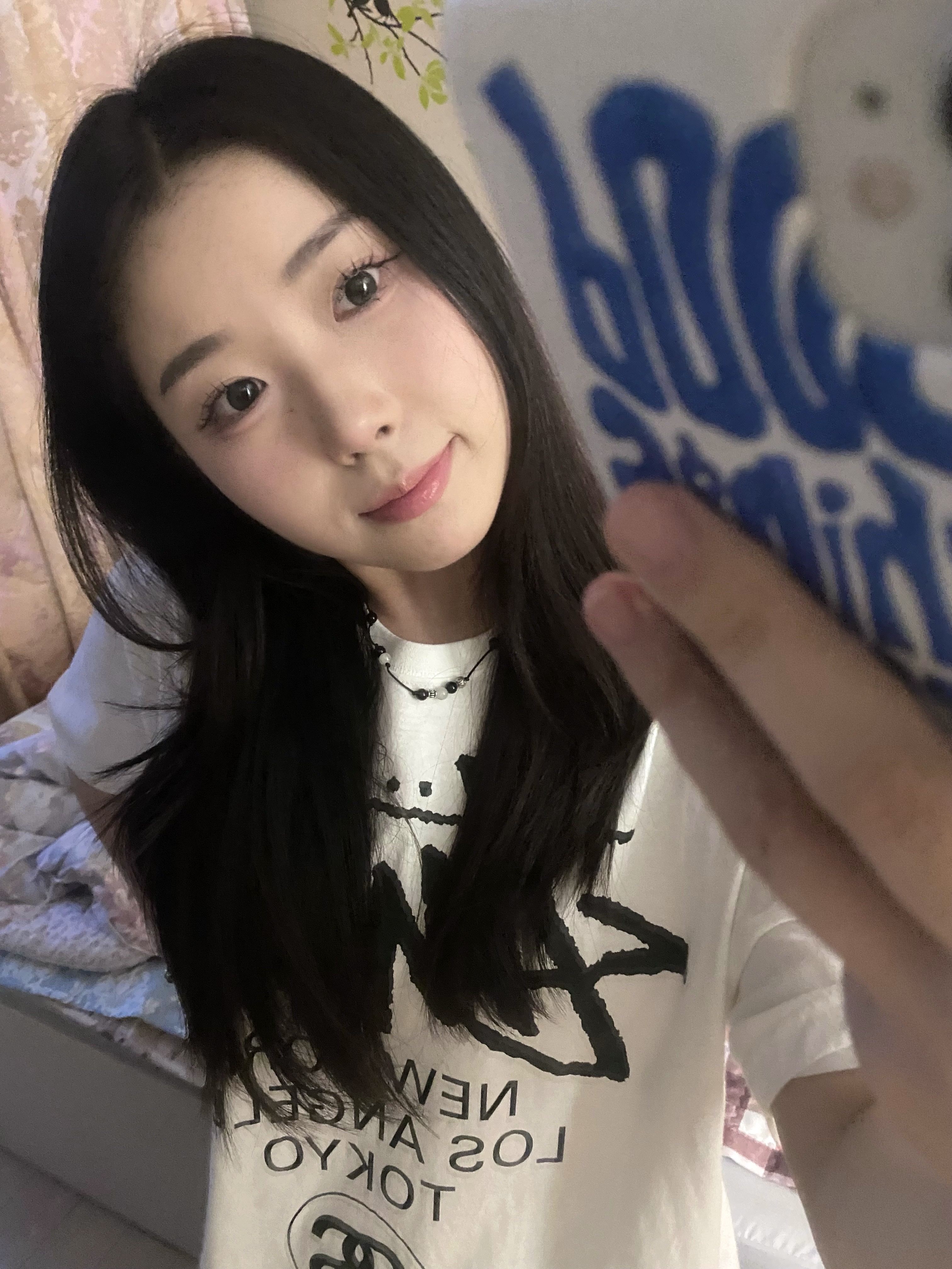 Stussy World Tour T-Shirt White 2023 착용 스타일