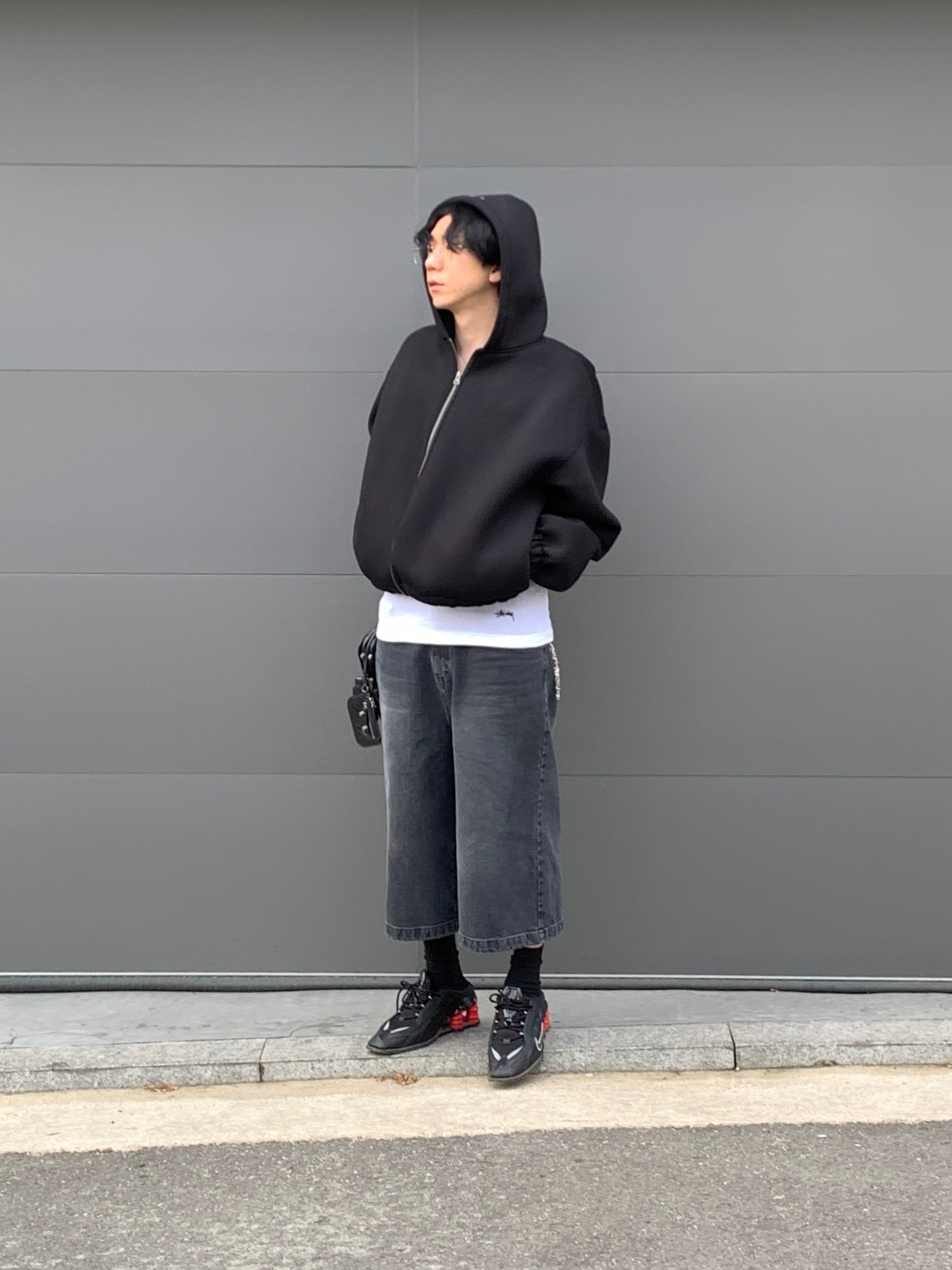 Nike x Martine Rose Shox MR4 Black, Balenciaga Arena Lambskin Aged Silver Hardware Le Cagole XS Flap Bag Black 착용 스타일 - 9