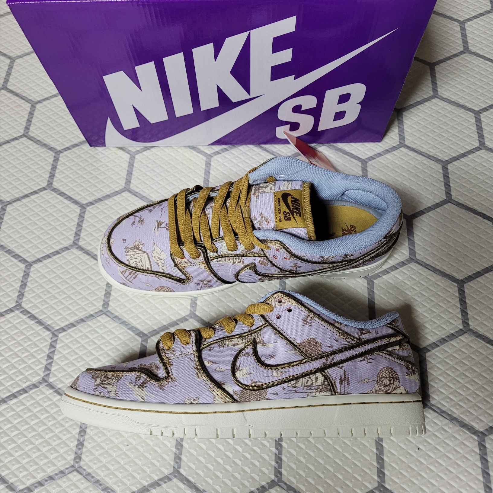 Nike SB Dunk Low Pro Premium Toile 착용 스타일