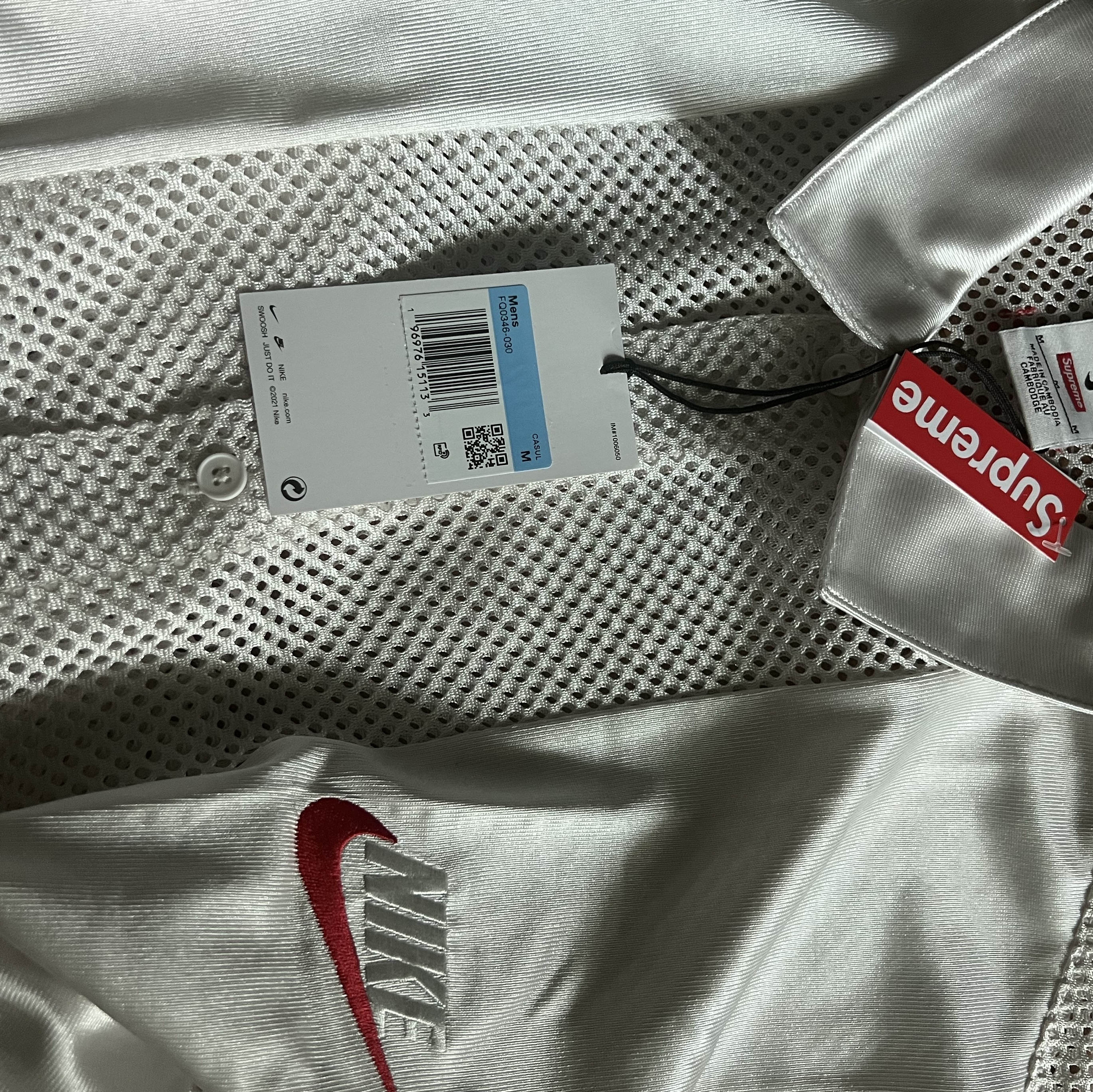 Supreme x Nike Mesh S/S Shirt White - 24SS 착용 스타일 - 1