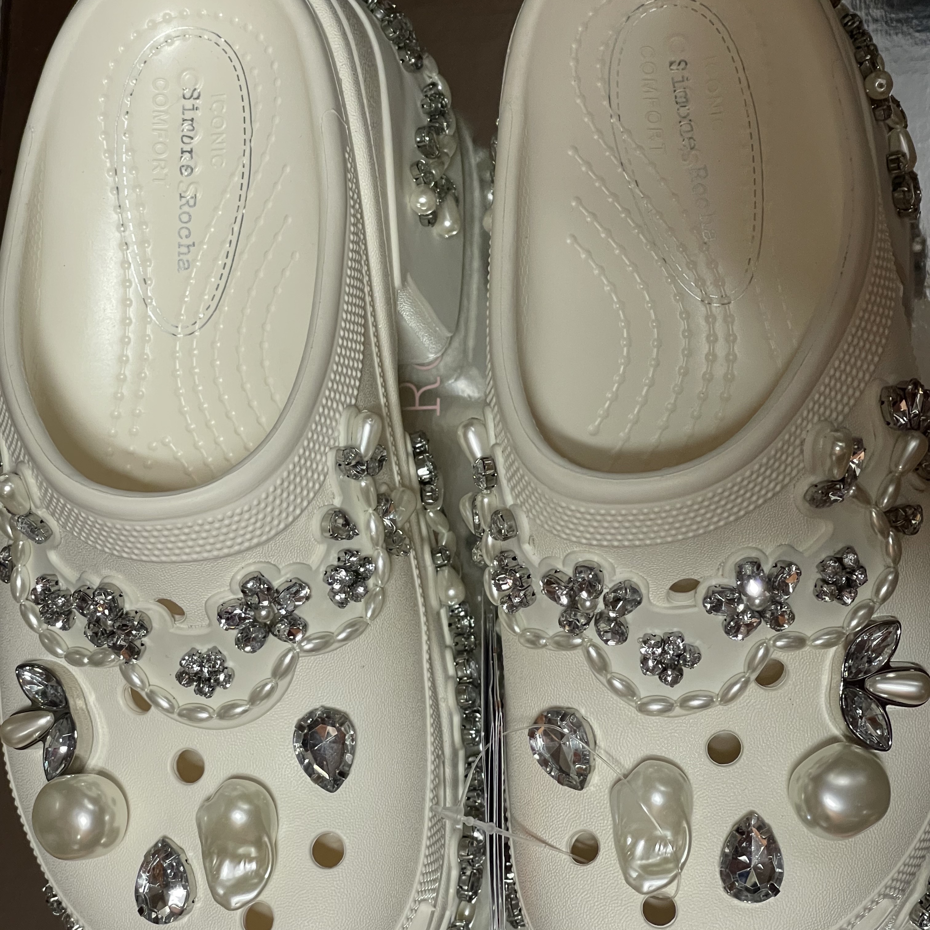 (W) Crocs x Simone Rocha Siren Clog White 착용 스타일 - 10