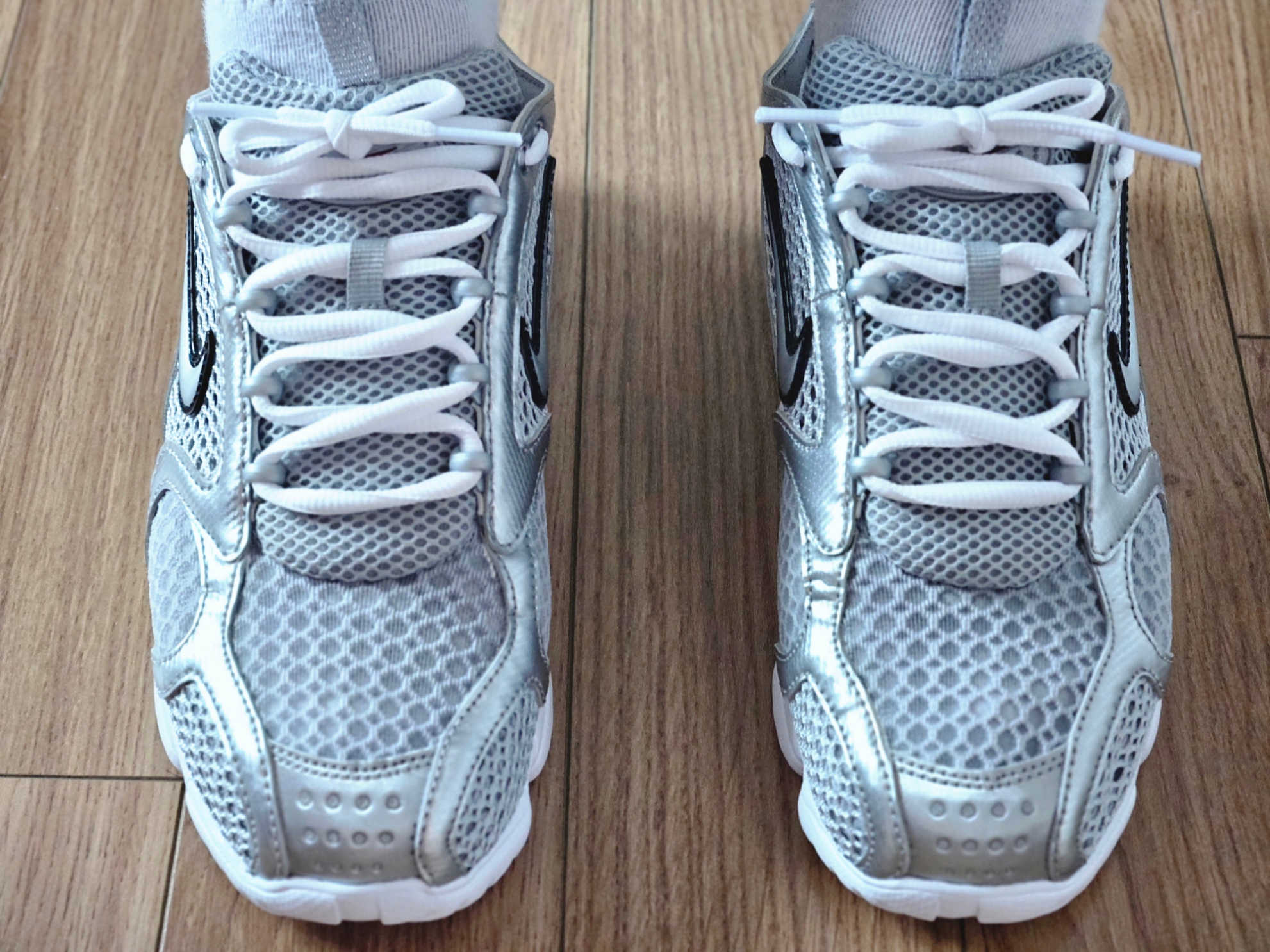 Nike Air Zoom Spiridon Cage 2 Metallic Silver 착용 스타일 - 3