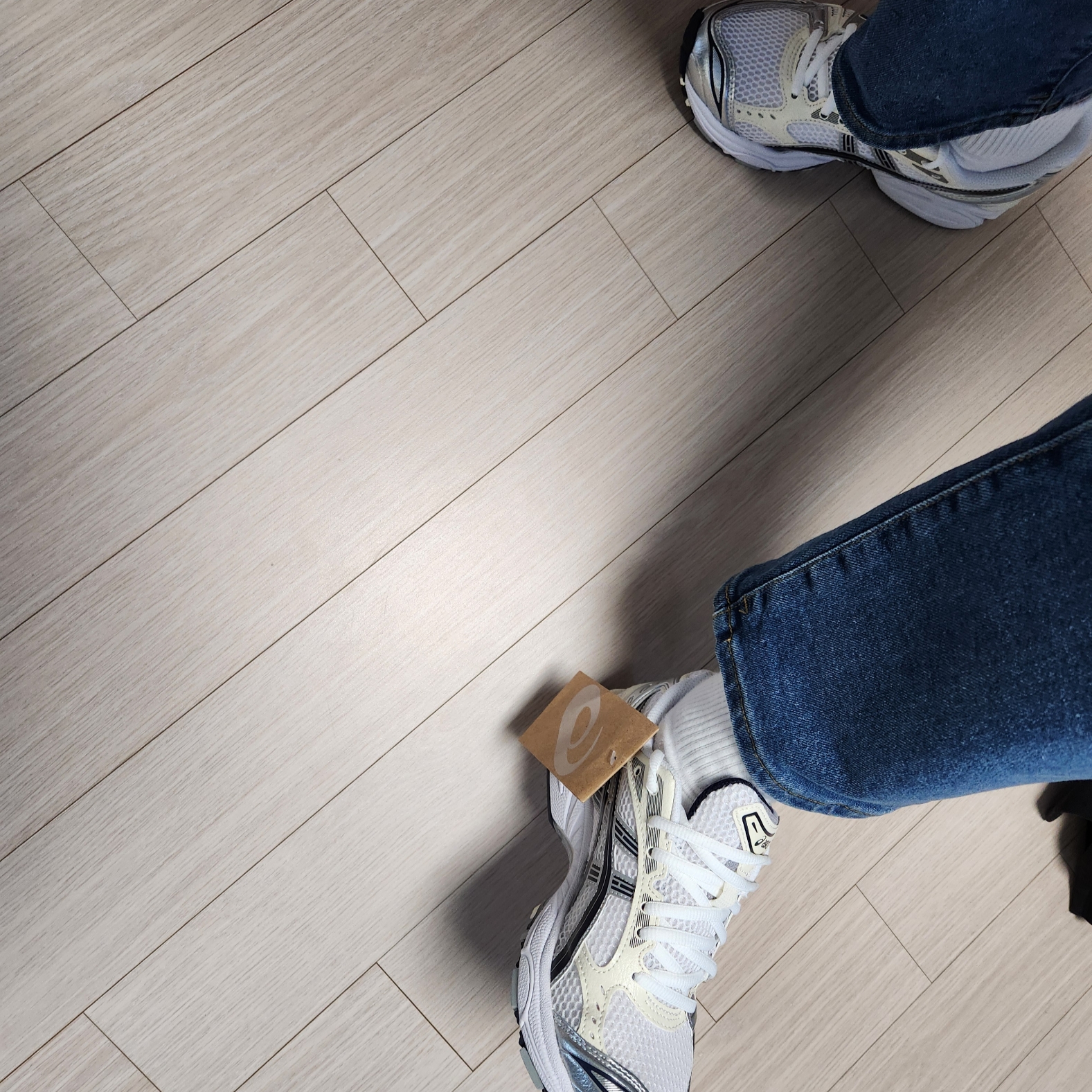 (W) Asics Gel-Kayano 14 White Midnight 착용 스타일 - 3