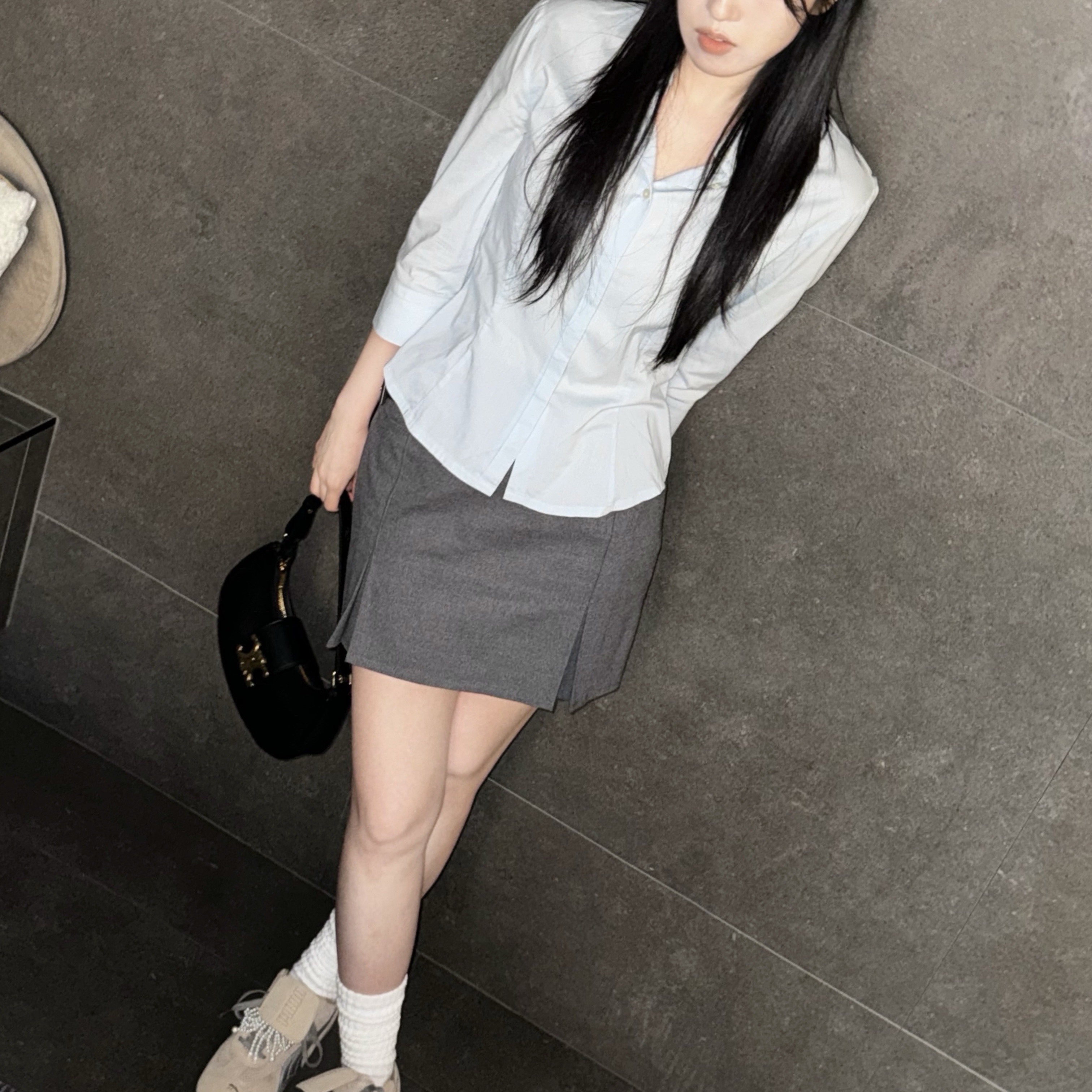 Celine Medium Ava Triomphe Bag in Smooth Calfskin Black, Puma x Open Yy Speedcat Prairie Tan Matte Silver 착용 스타일 - 1