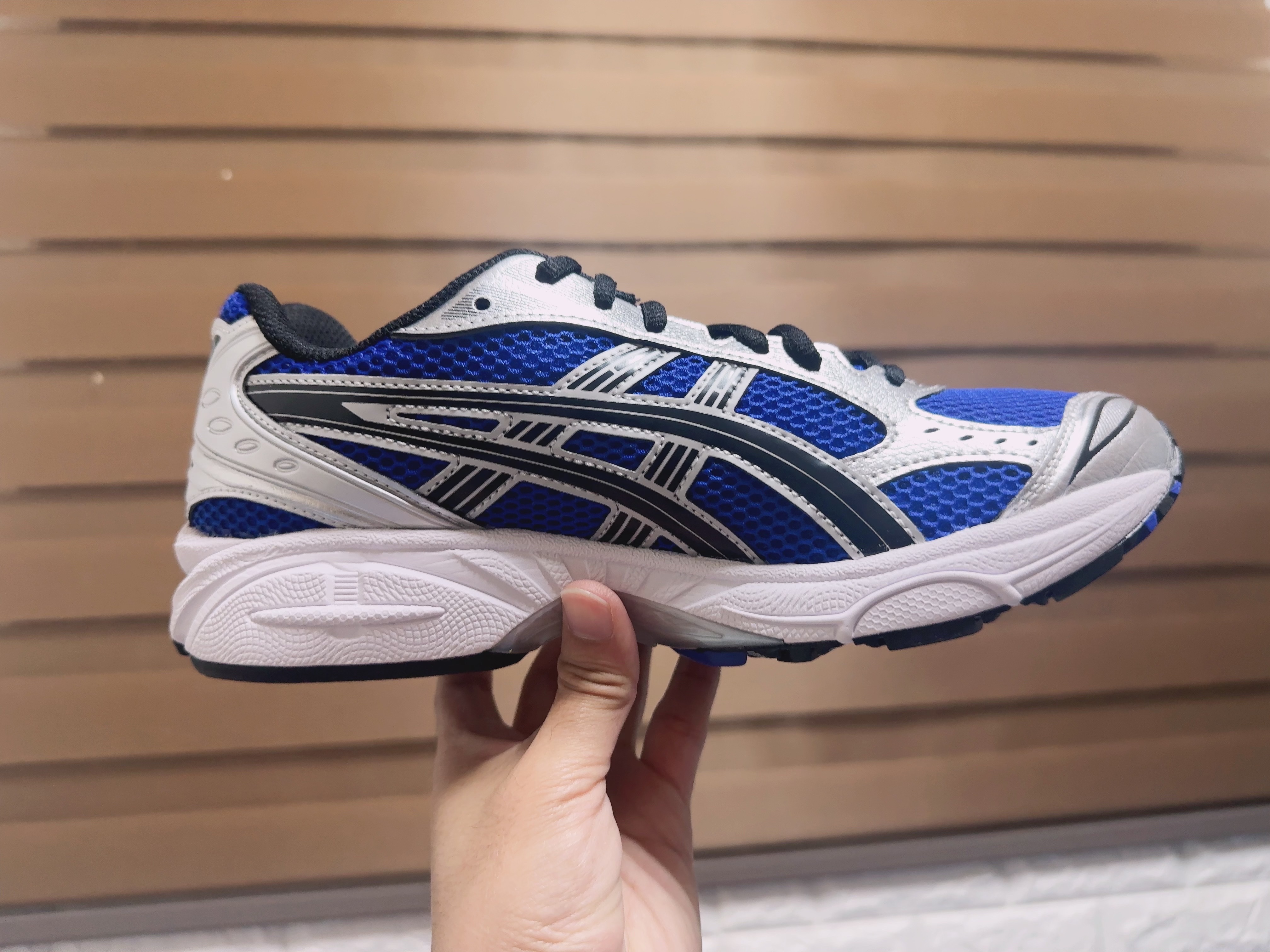 Asics Gel-Kayano 14 Monaco Blue Black 착용 스타일 - 3