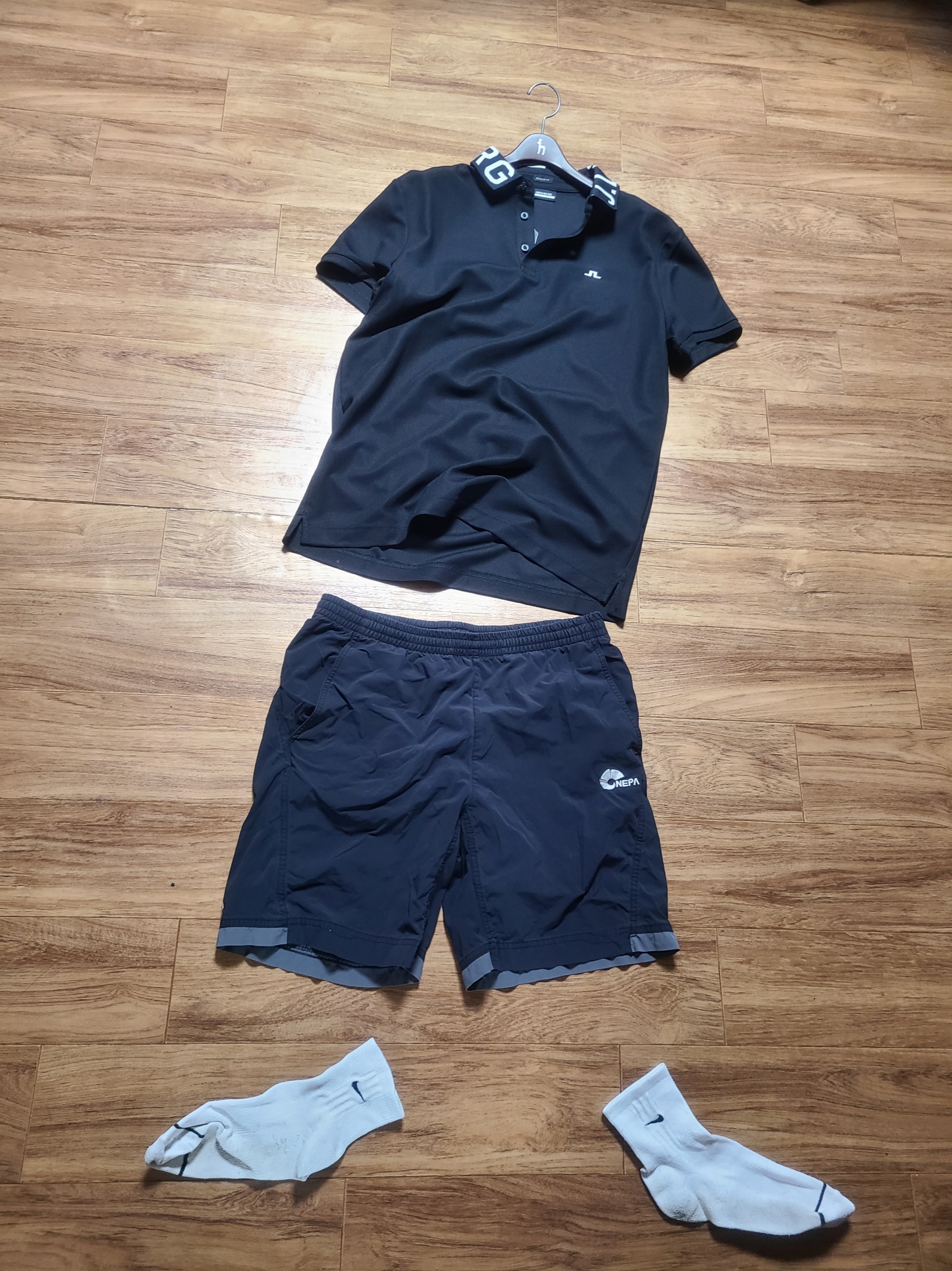 J.Lindeberg Gus Regular Polo Black 착용 스타일