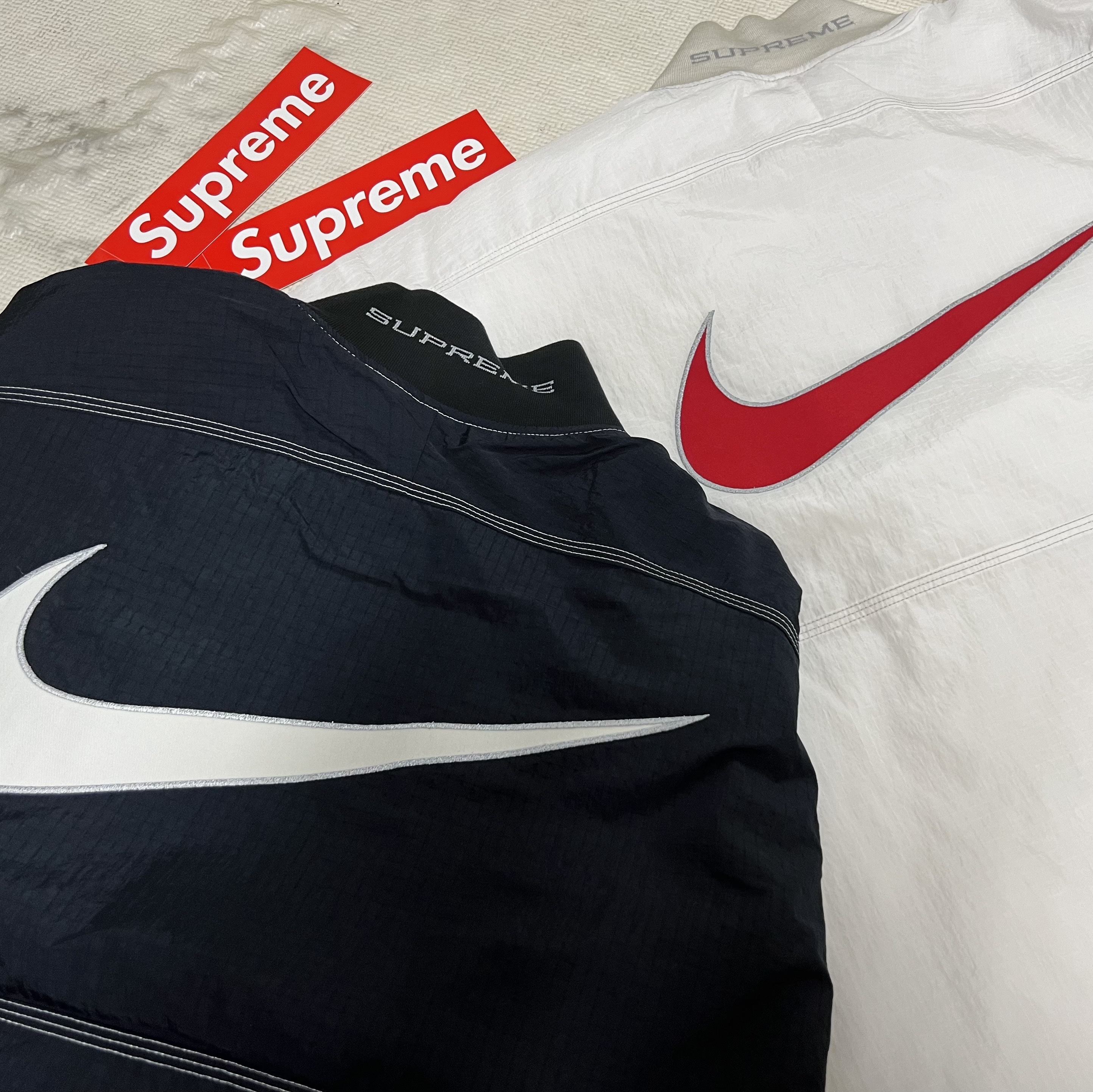 Supreme x Nike Ripstop Pullover White - 24SS, Supreme x Nike Ripstop Pullover Black - 24SS 착용 스타일