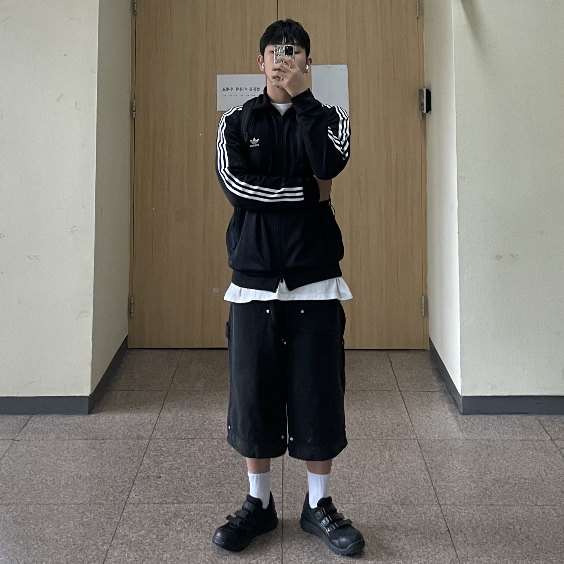 Asics Winjob CP215 Black, Adidas Adicolor Classic Beckenbauer Track Top Black - KR Sizing 착용 스타일