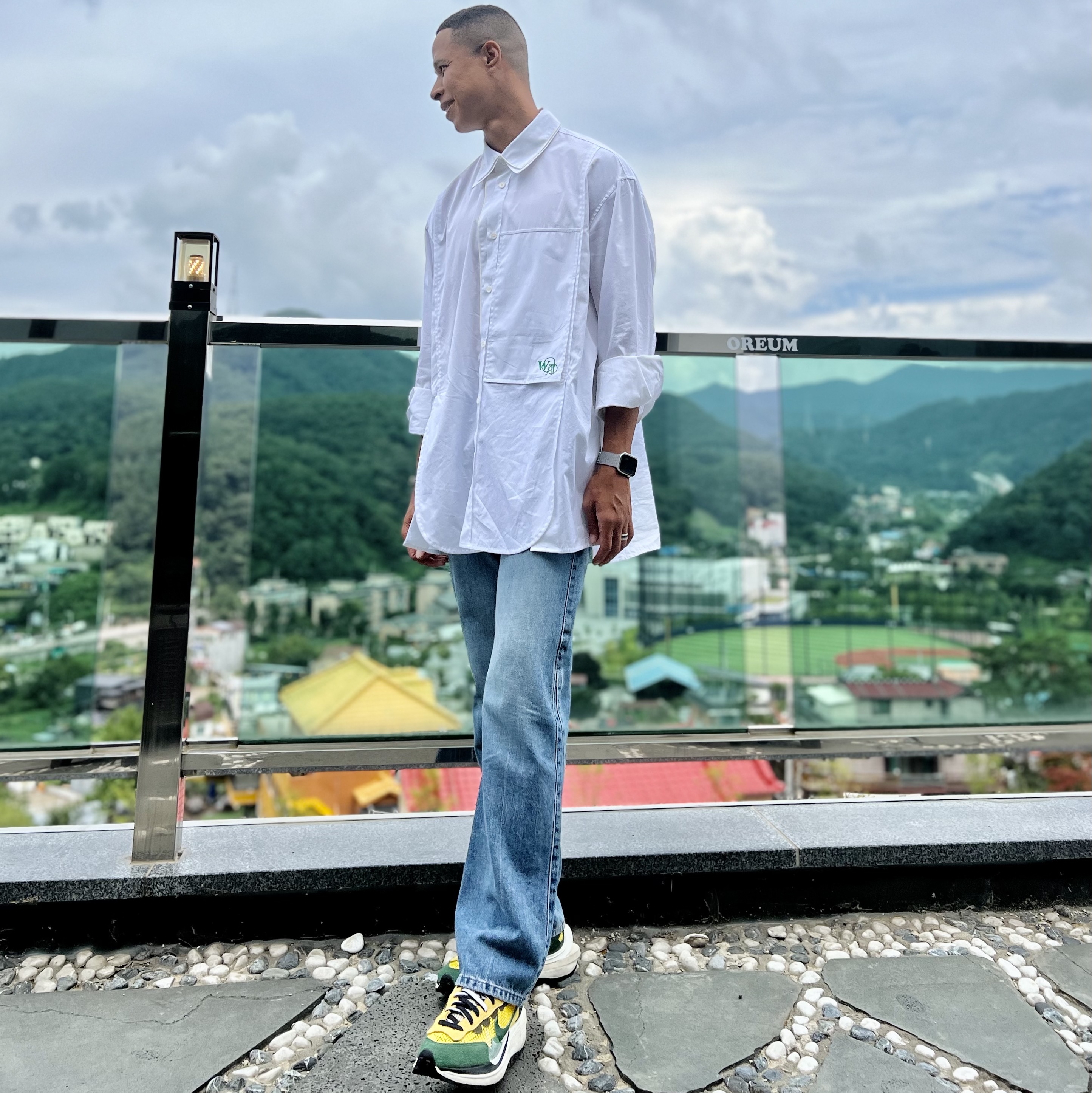 Nike x Sacai VaporWaffle Tour Yellow & Gorge Green Sail 착용 스타일
