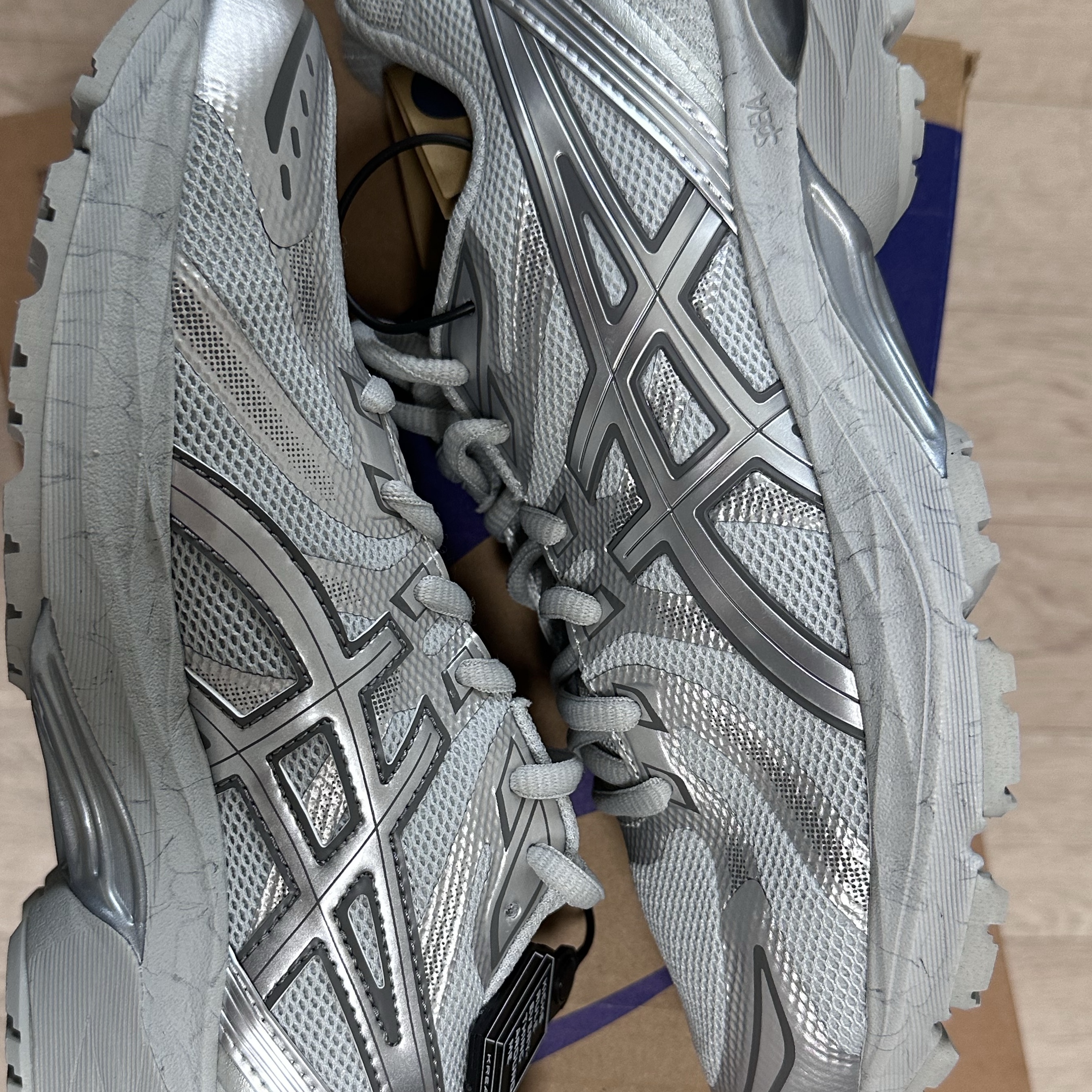 (W) Asics Gel-Flux 4 CN Gray Silver 착용 스타일 - 3