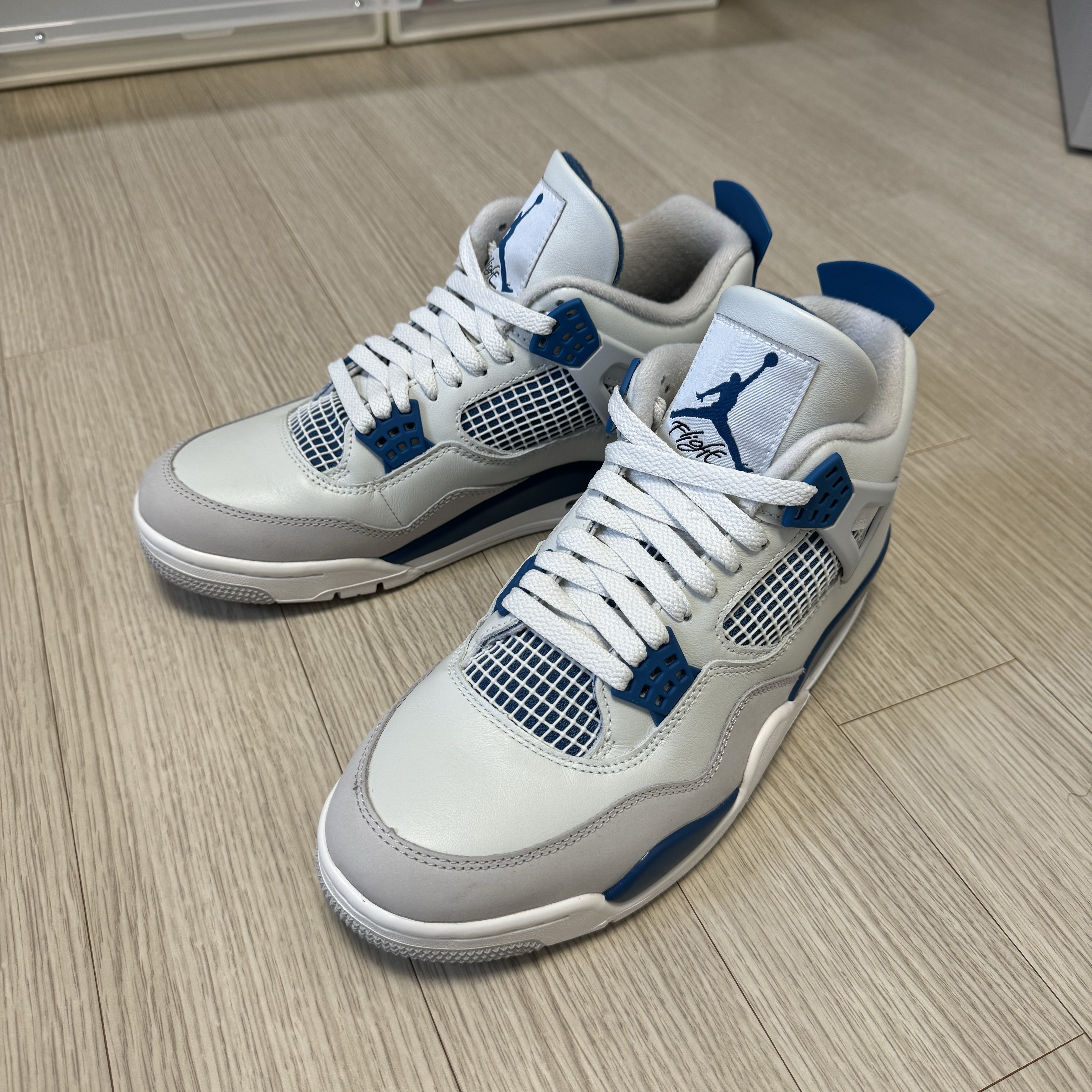 Jordan 4 Retro Industrial Blue 착용 스타일 - 2