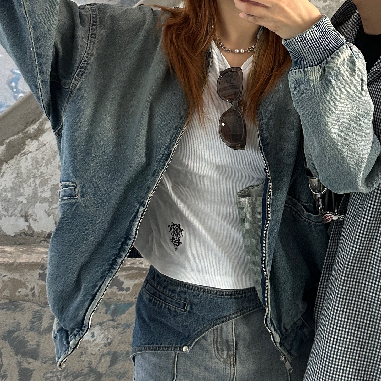 Stussy June Sunglasses Brown Crystal Brown Lens 착용 스타일 - 2