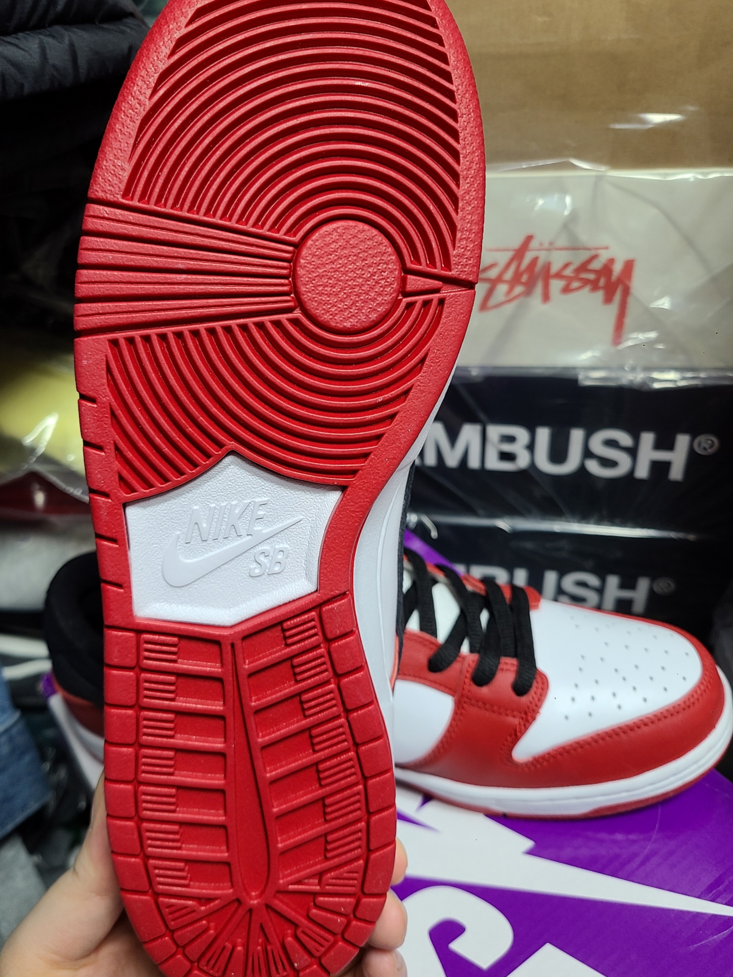 Nike SB Dunk Low Pro Chicago 착용 스타일 - 6
