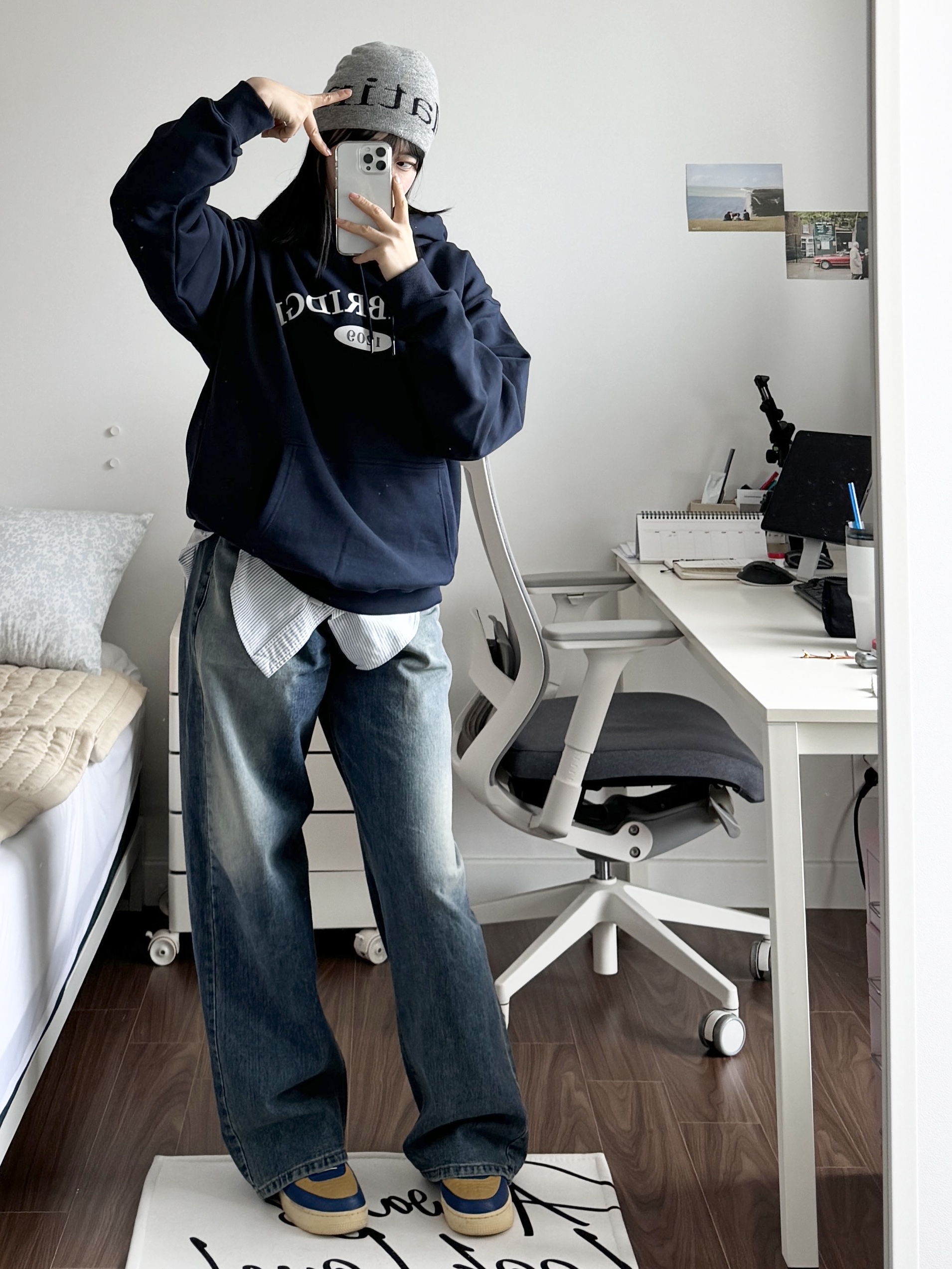 Matin Kim Logo Jacquard Short Beanie Grey, Nike x Undefeated Air Force 1 Low SP 5 On It Court Blue 착용 스타일 - 3