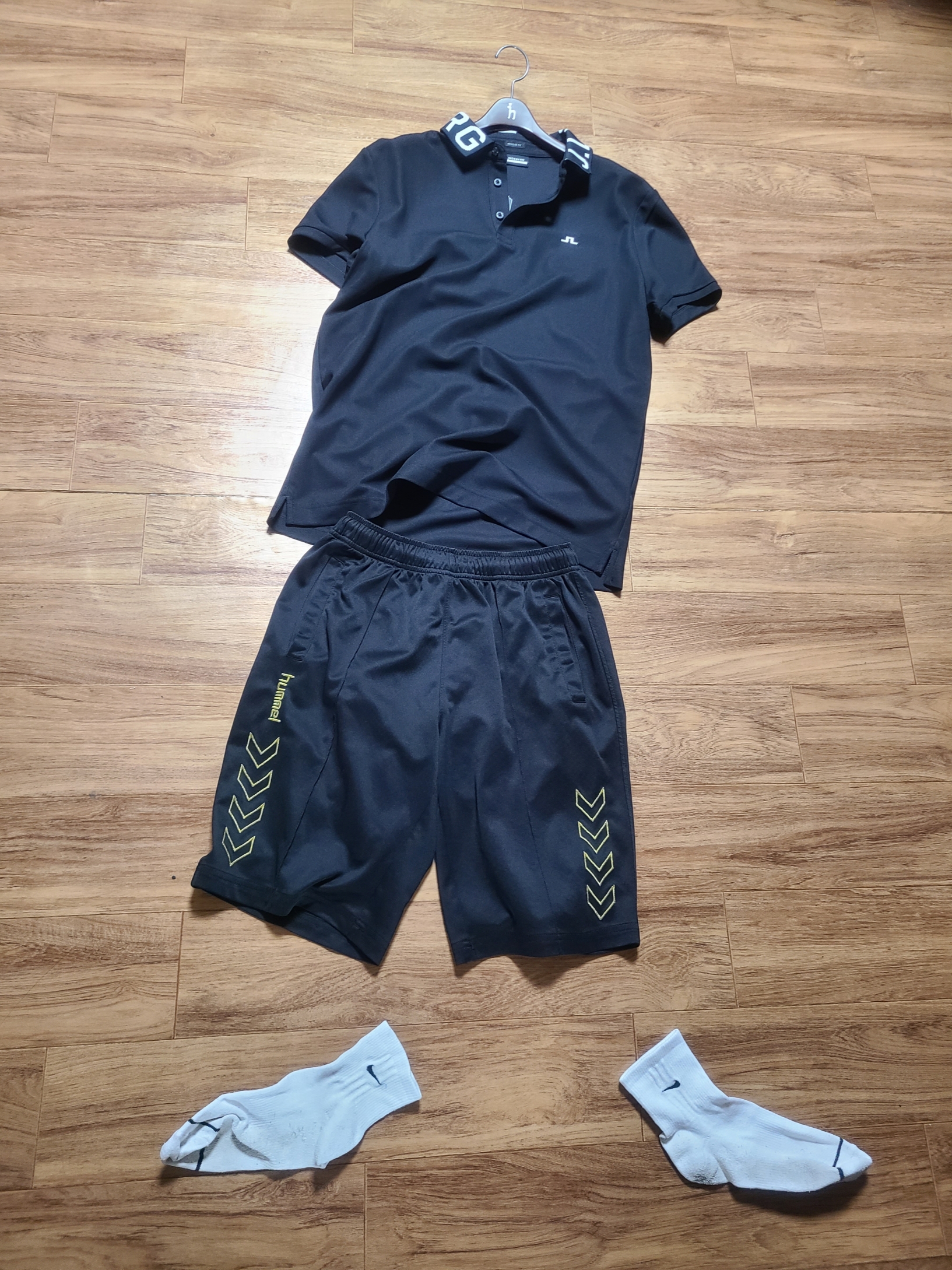 J.Lindeberg Gus Regular Polo Black 착용 스타일