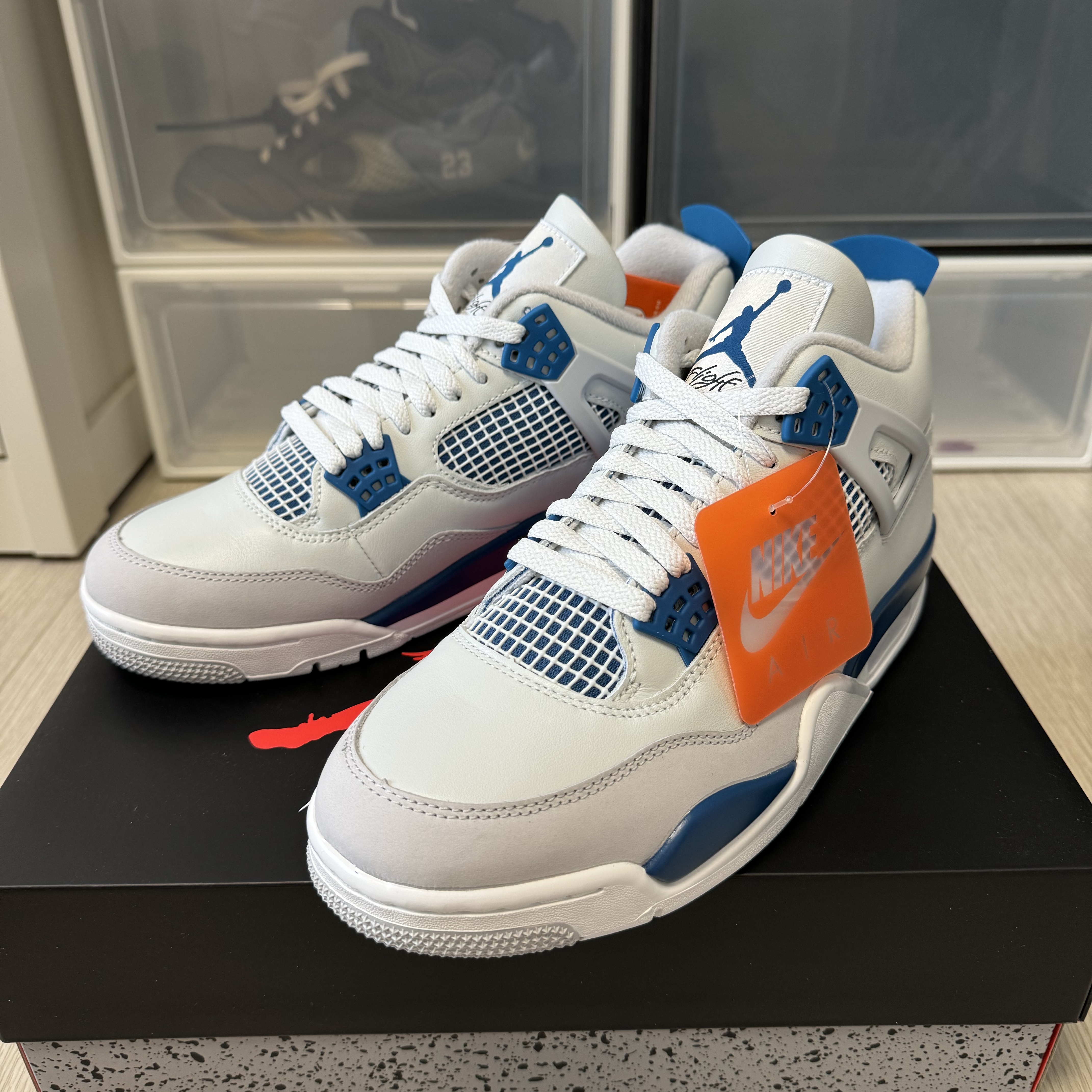 Jordan 4 Retro Industrial Blue 착용 스타일 - 1