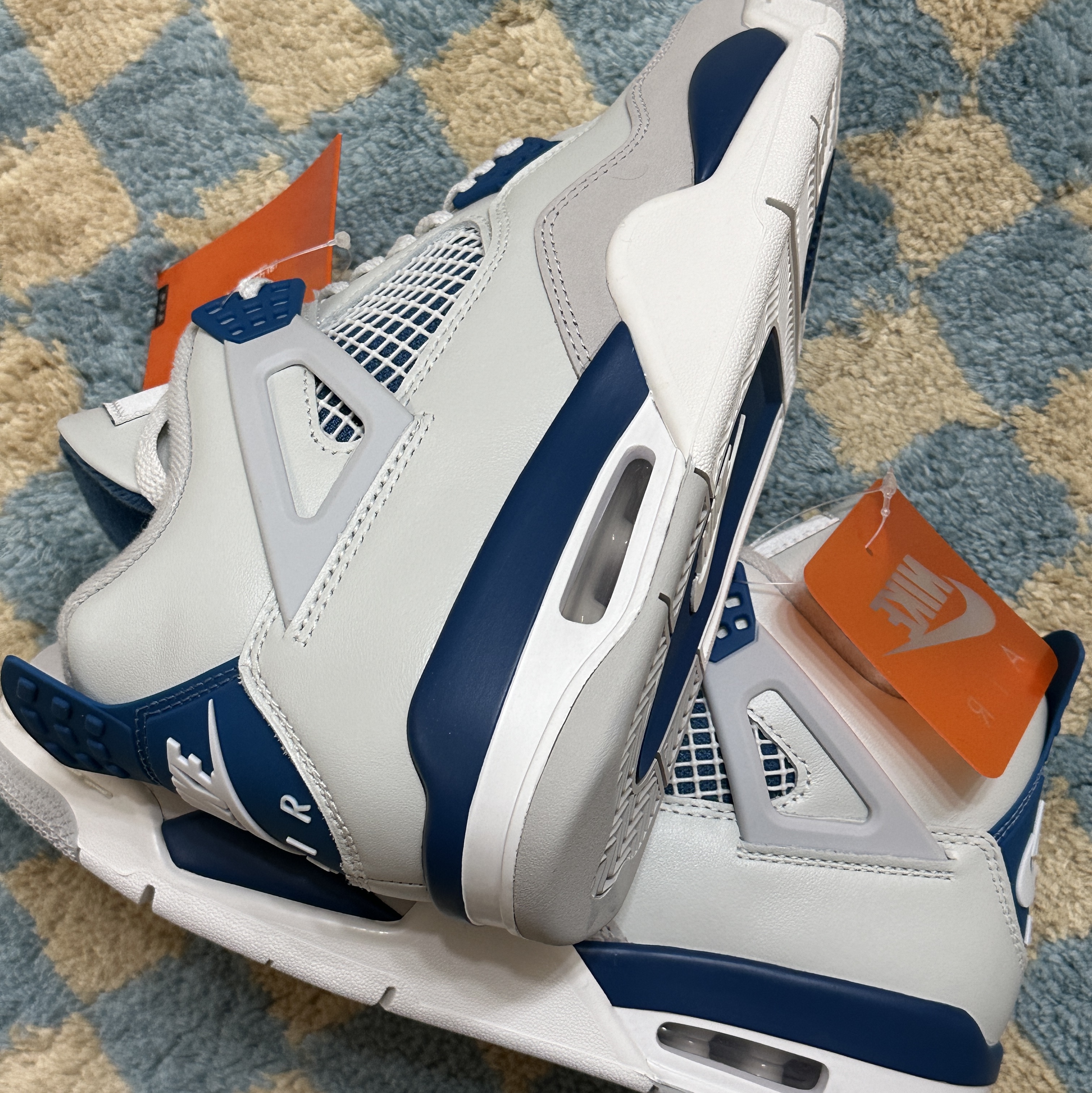 Jordan 4 Retro Industrial Blue 착용 스타일 - 4