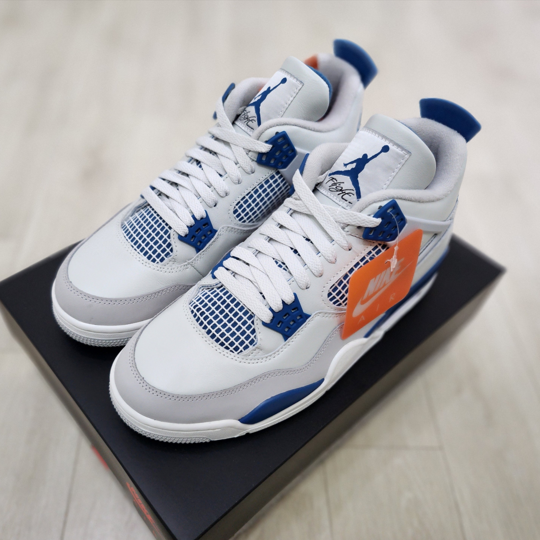 Jordan 4 Retro Industrial Blue 착용 스타일 - 2