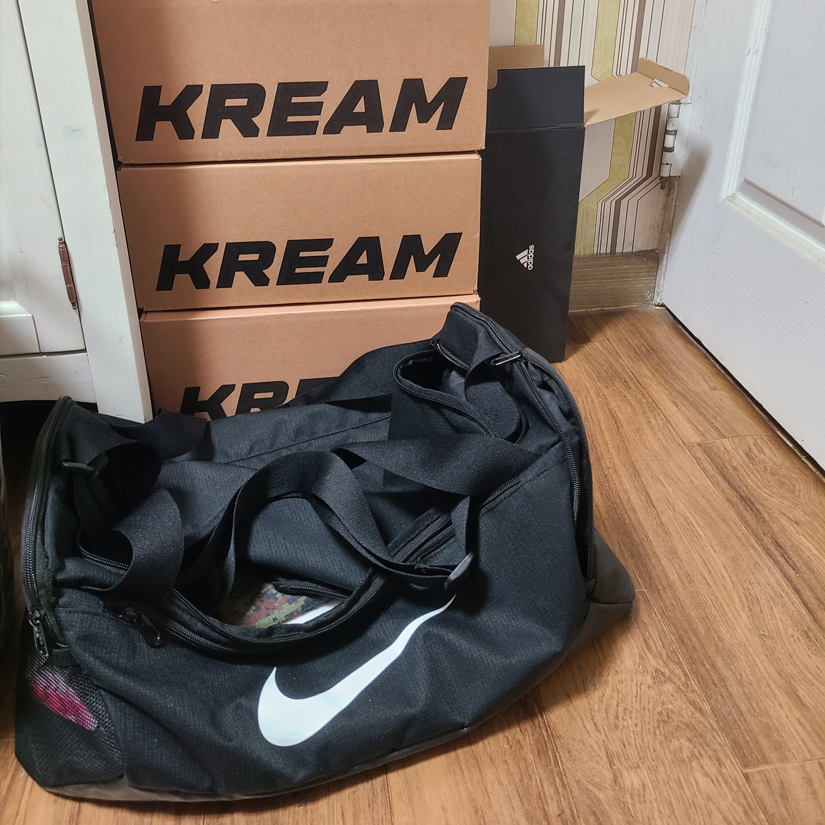 Nike Brasilia 9.5 Training Duffle Bag Small 41L Black 착용 스타일