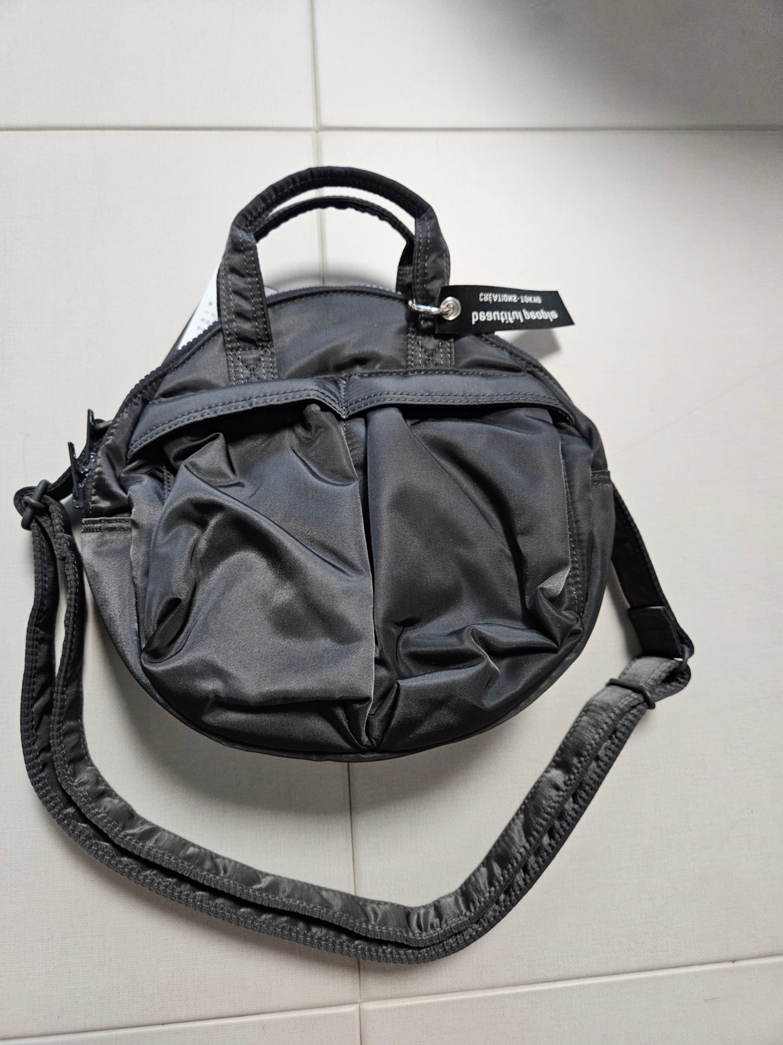 Beautiful People x POTR Helmet Bag in Nylon Twill Charcoal 착용 스타일