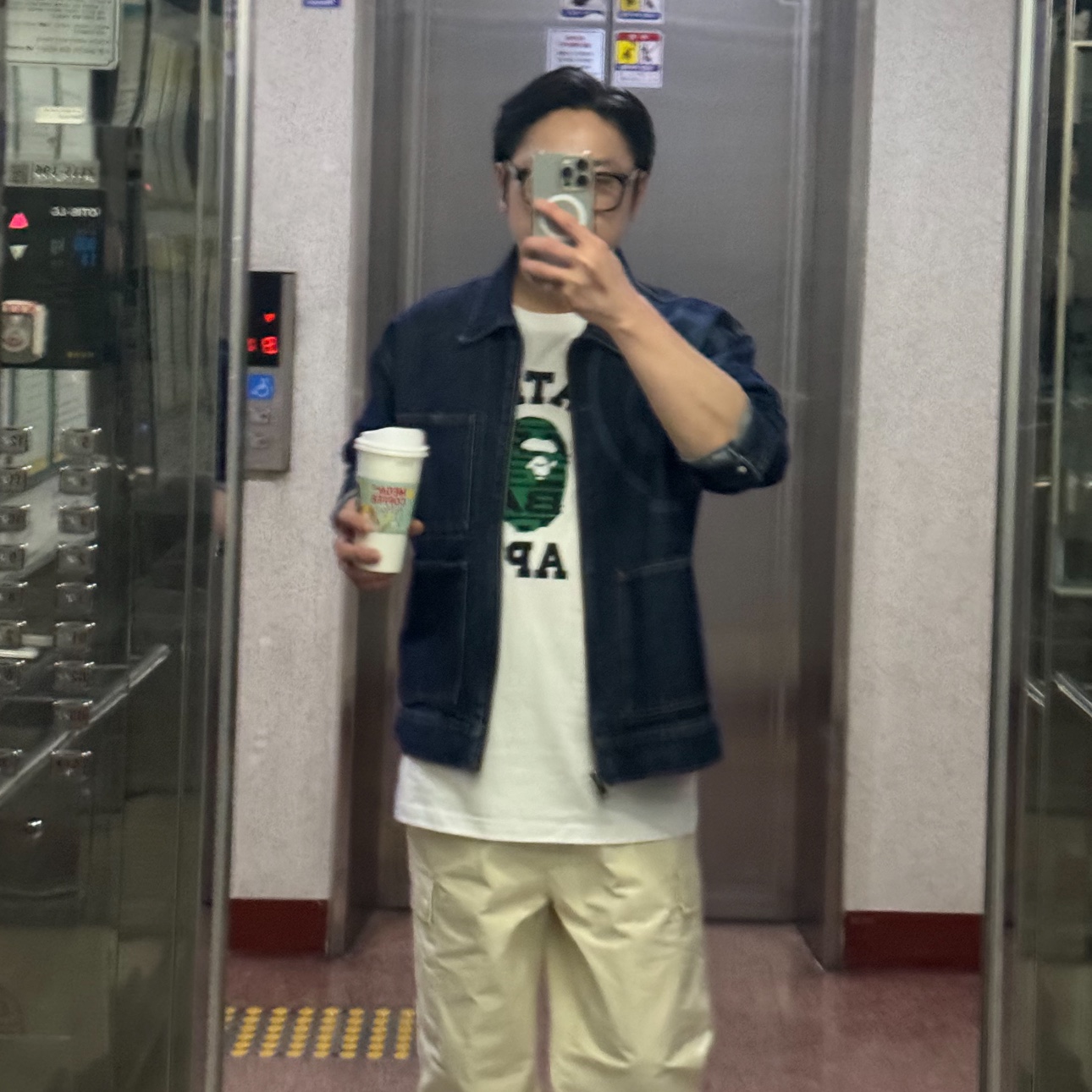 Stussy SS Link Zip Work Jacket One Wash, Stussy Ripstop Cargo Beach Pants Cream 착용 스타일