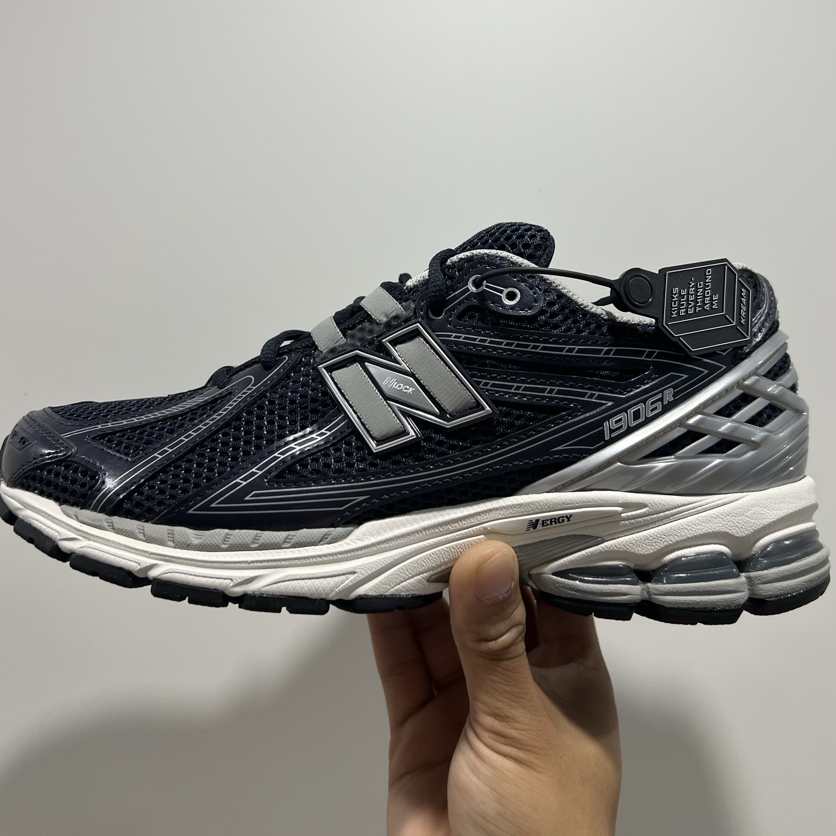 New Balance 1906R Eclipse 착용 스타일