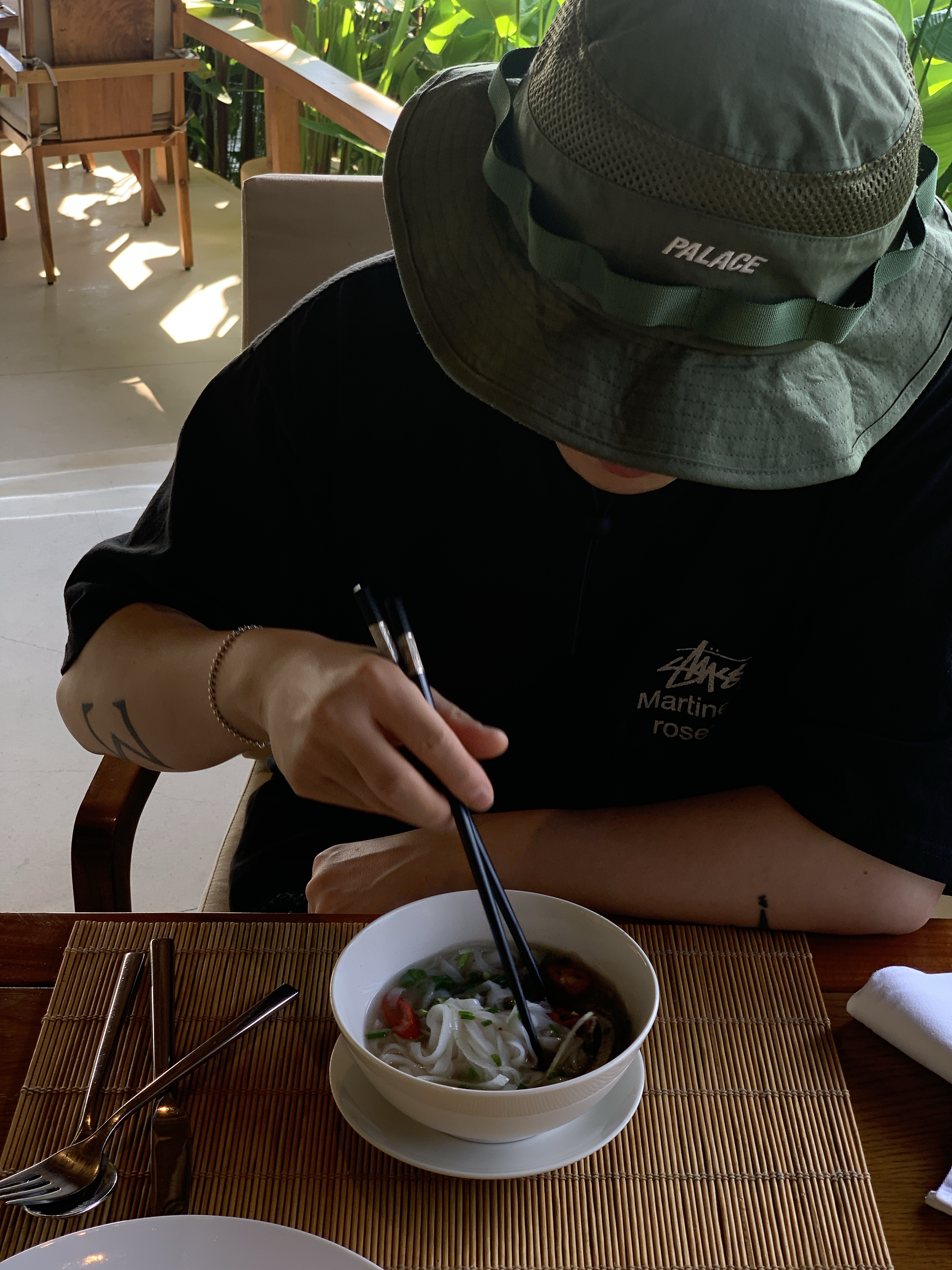 Stussy x Martine Rose Collage Pigment Dyed T-Shirt Black, Palace Cordura Nyco RS Boonie Olive - 24SS 착용 스타일 - 2