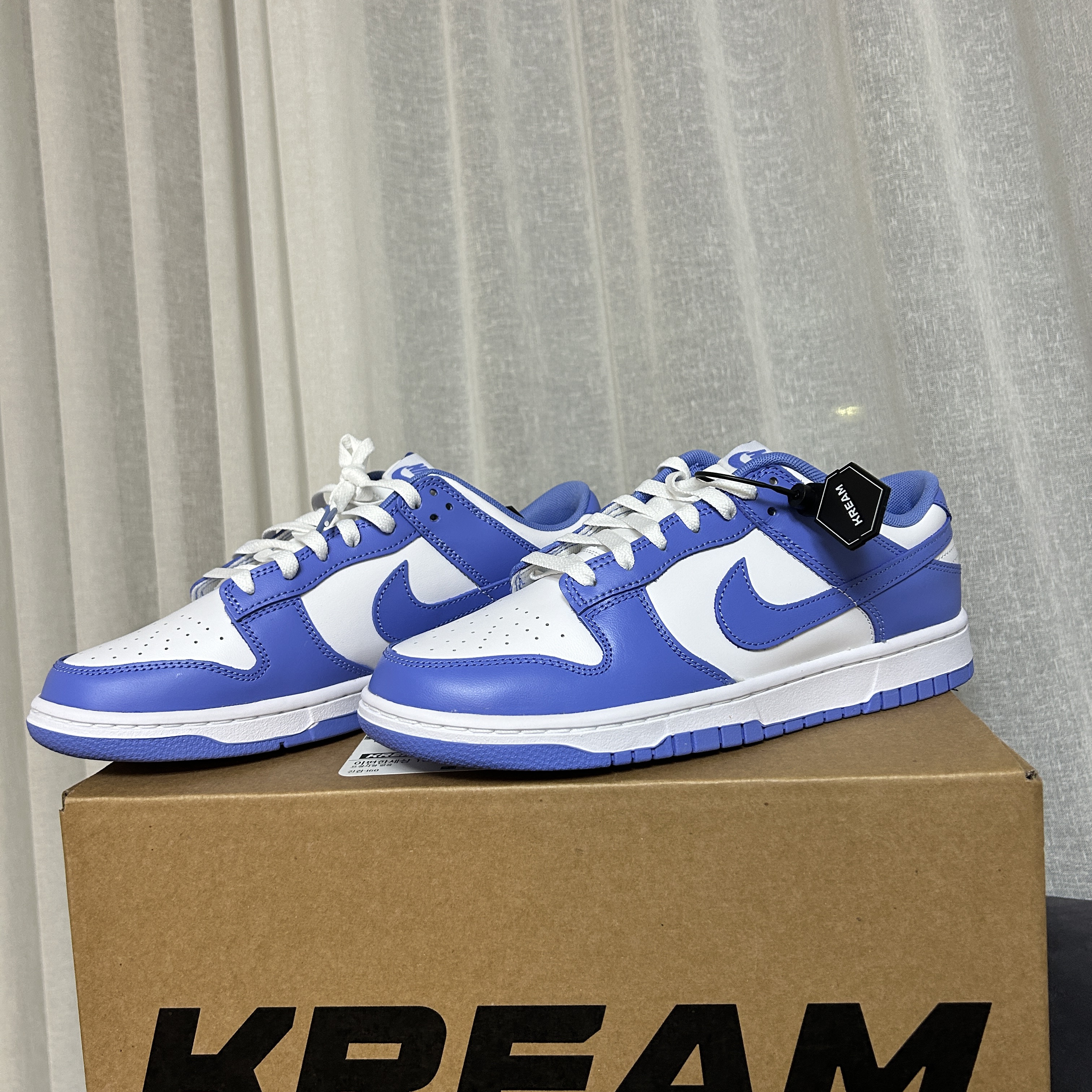 Nike Dunk Low Retro White Polar Blue 착용 스타일 - 2