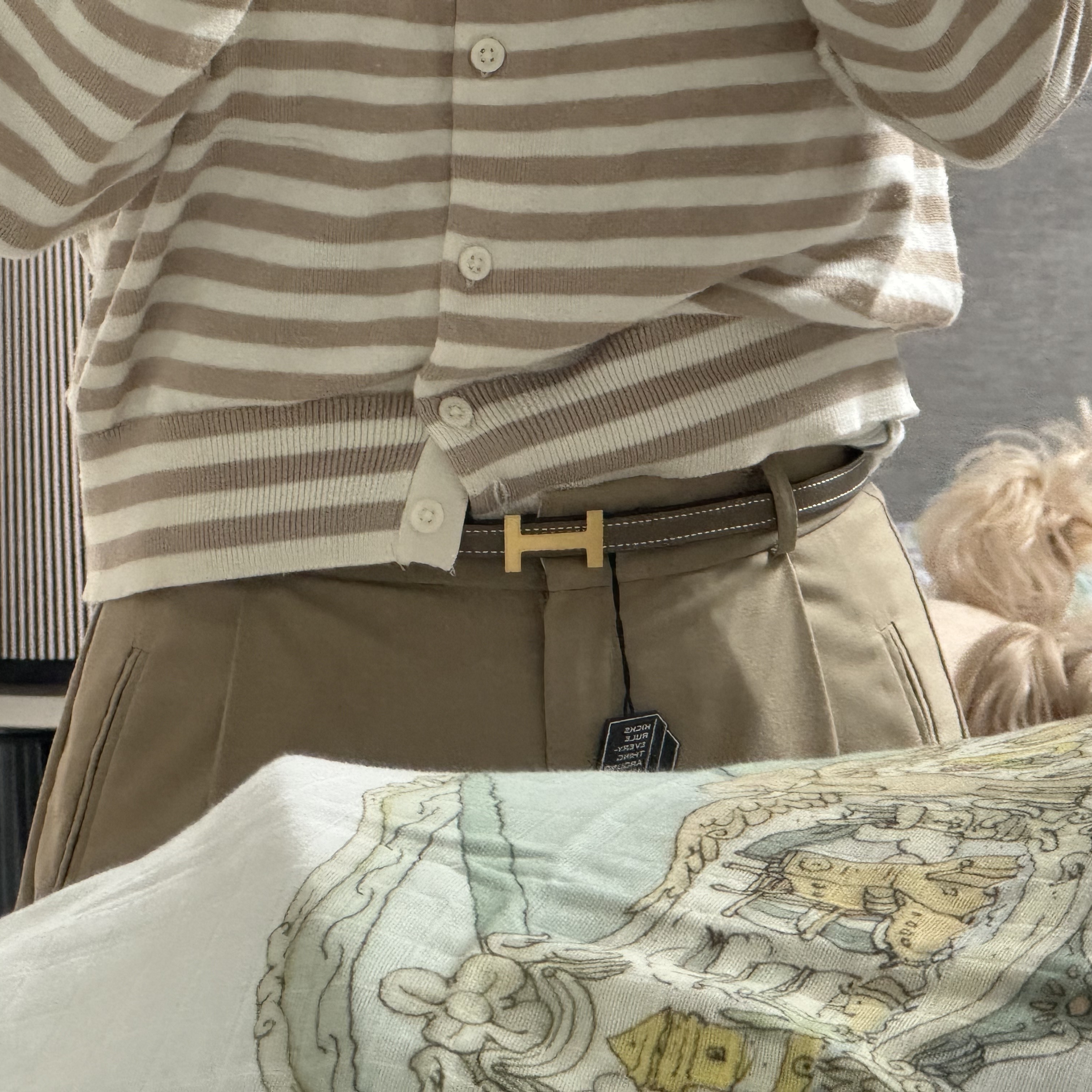(W) Hermes Focus Belt Buckle & Reversible Leather Strap Swift Epsom 13mm & Gold Noir Etoupe 착용 스타일 - 2