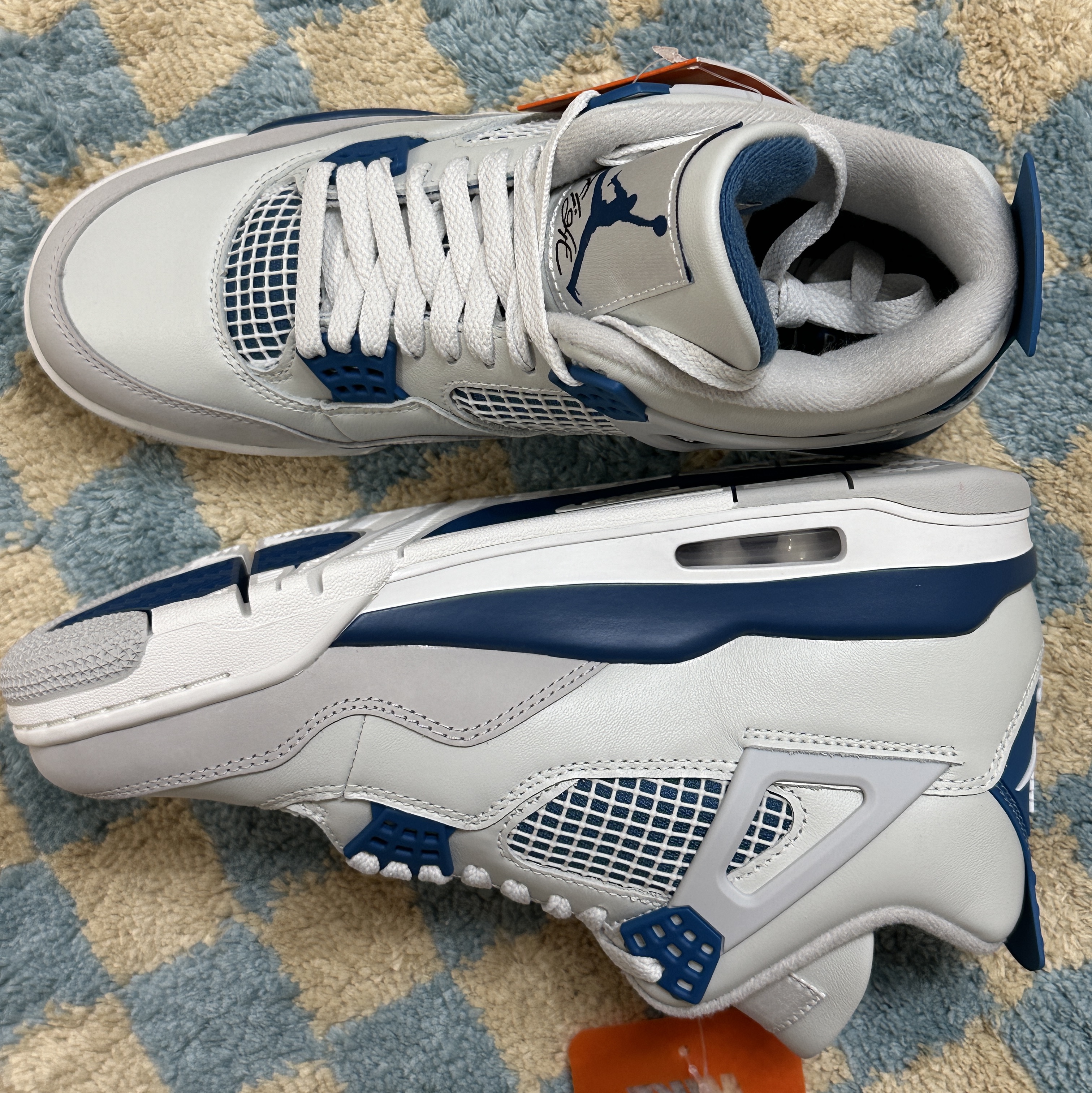 Jordan 4 Retro Industrial Blue 착용 스타일 - 7