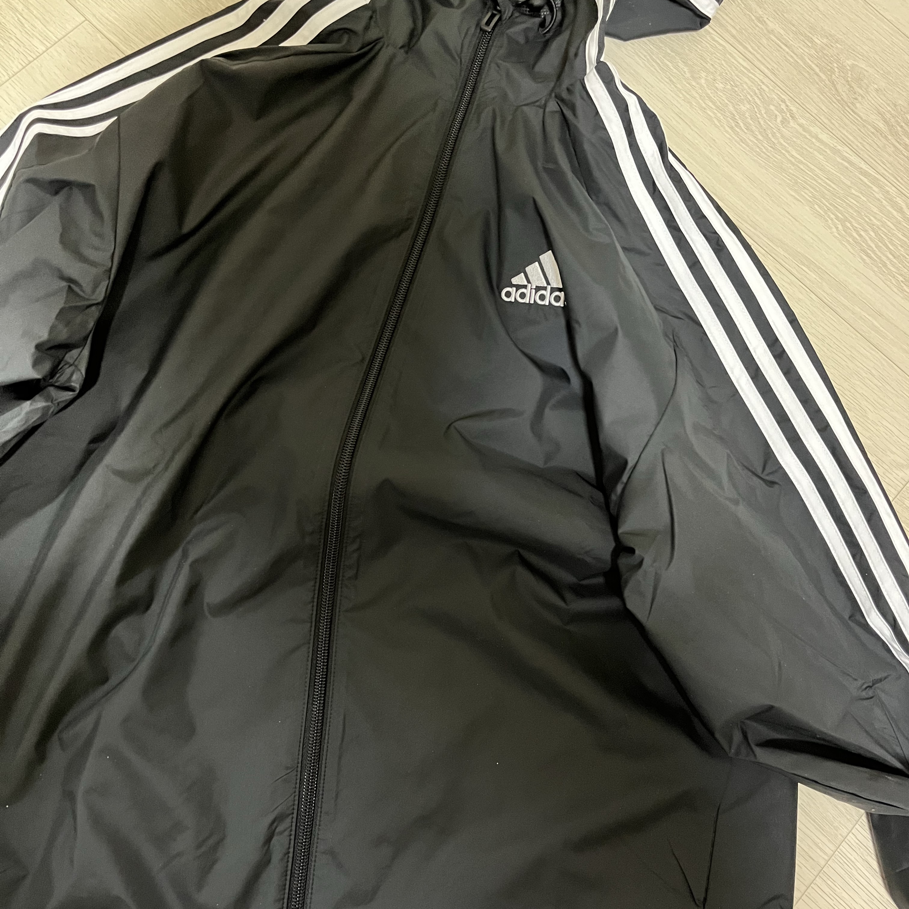 Adidas Essential 3S Woven Windbreaker Jacket Black - KR Sizing 착용 스타일