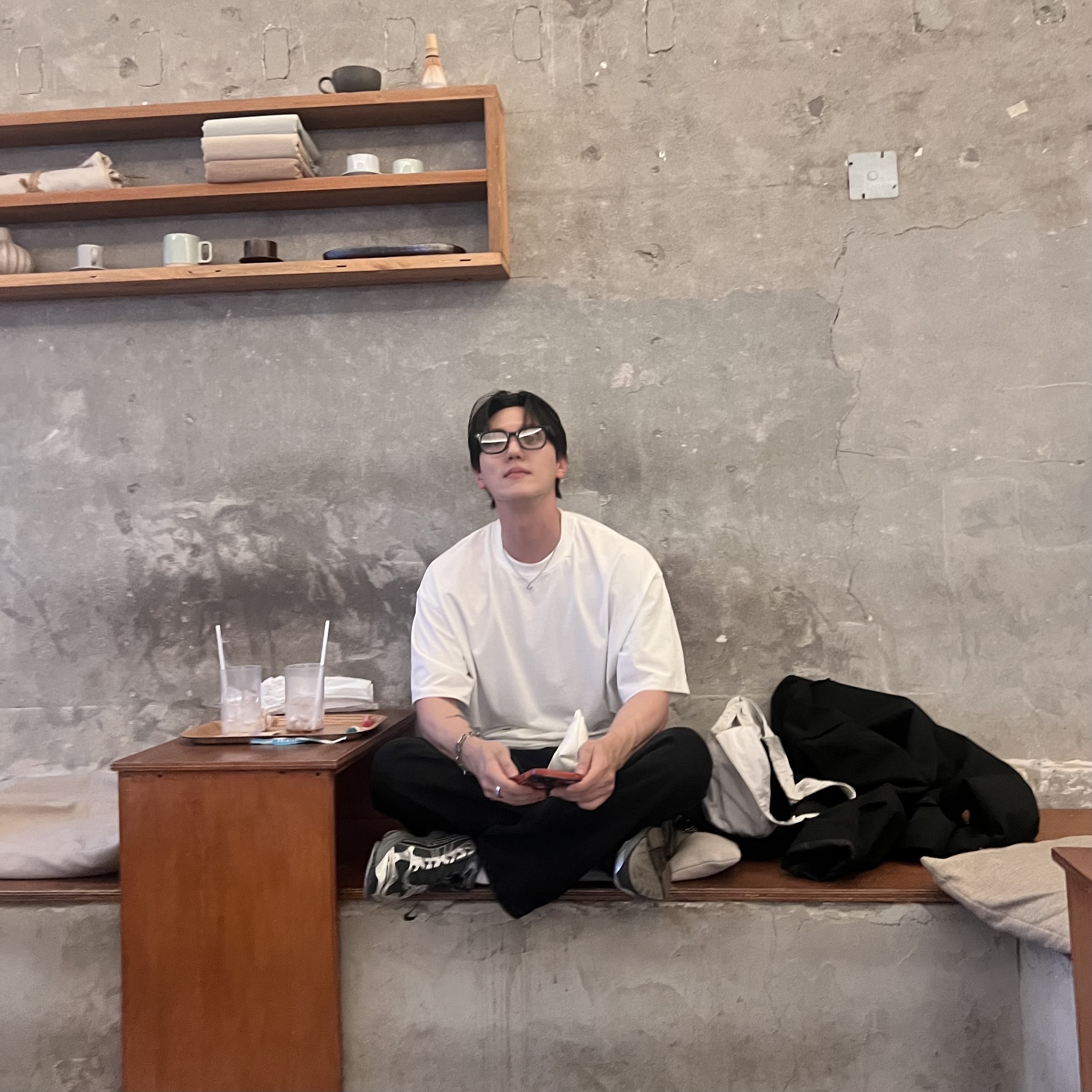 Gentle Monster x Maison Margiela MM117 Black Clear 착용 스타일