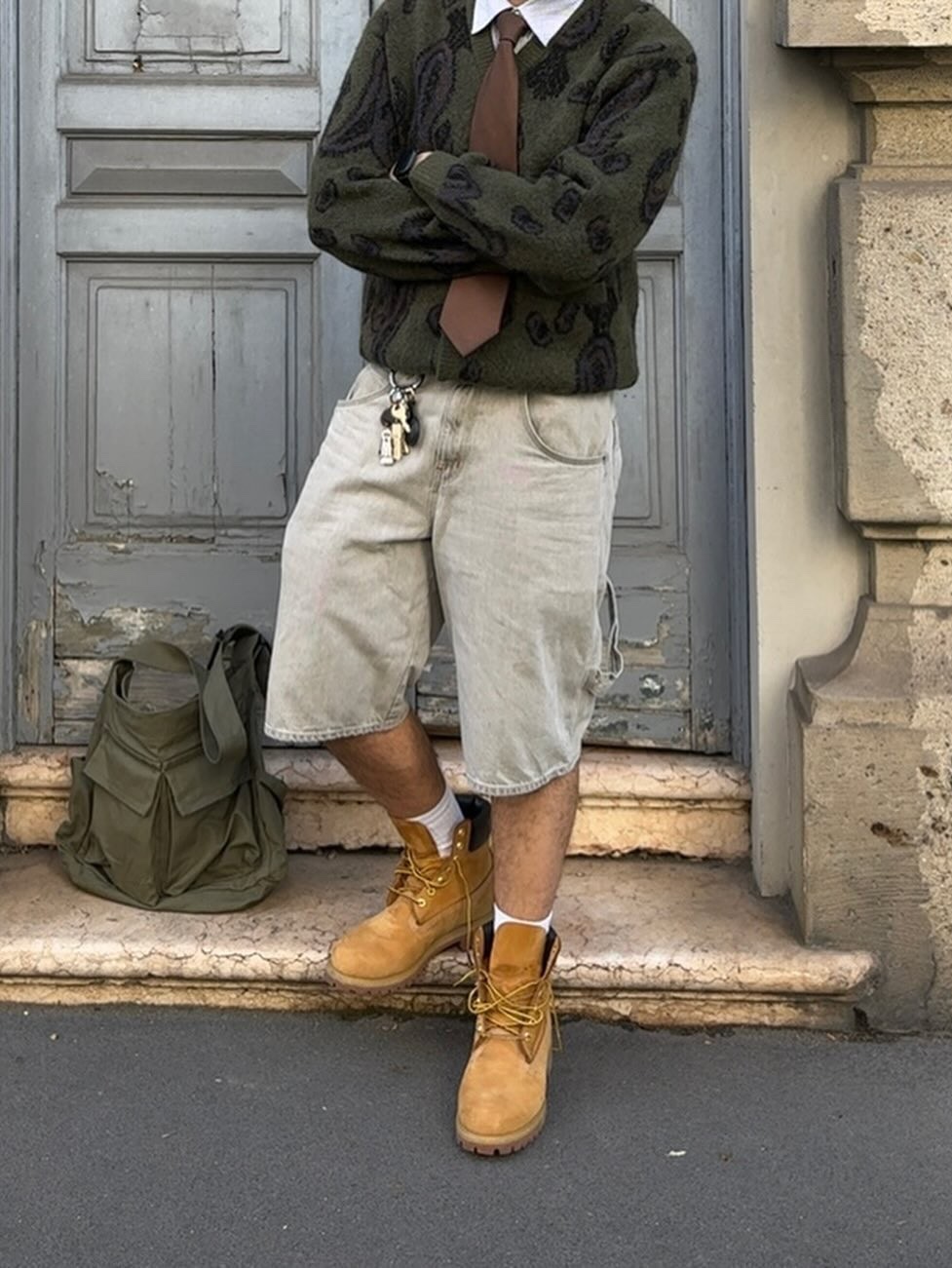 Thevinylhouse Carpenter Denim Shorts Blue, MJD Cargo Denim Bermuda Pants Blue 착용 스타일 - 3