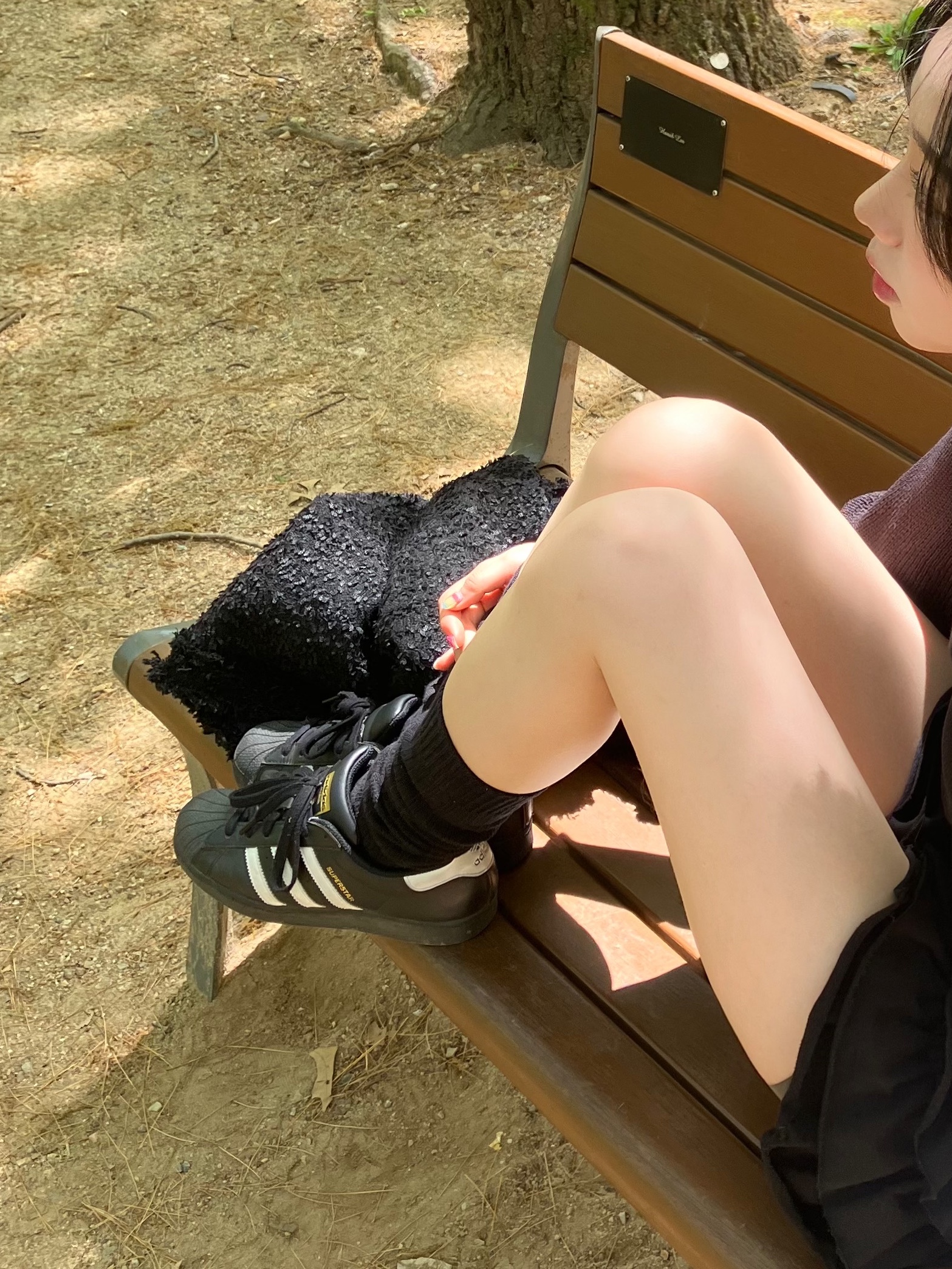 Adidas Superstar Core Black White 착용 스타일 - 4